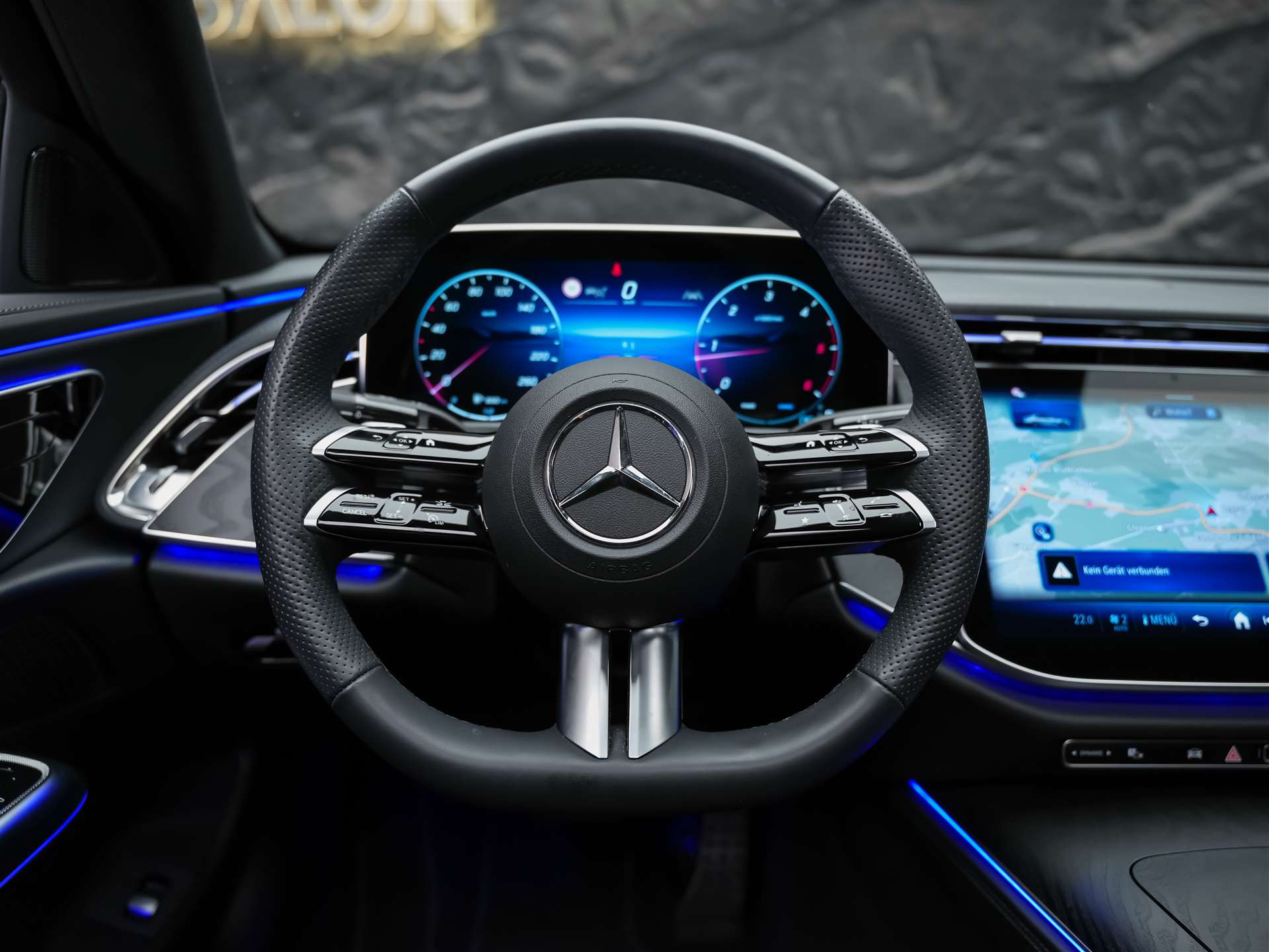 MERCEDES-BENZ E 220 d AMG Line 9G-Tronic *21" Felgen*Werksgarantie*Panorama*Lenkradheizung*-image-27