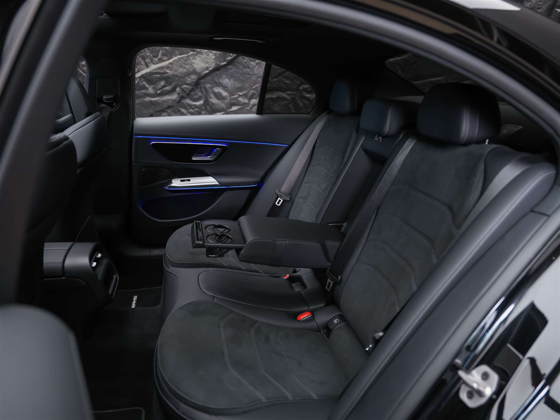 MERCEDES-BENZ E 220 d AMG Line 9G-Tronic *21" Felgen*Werksgarantie*Panorama*Lenkradheizung*-image-14