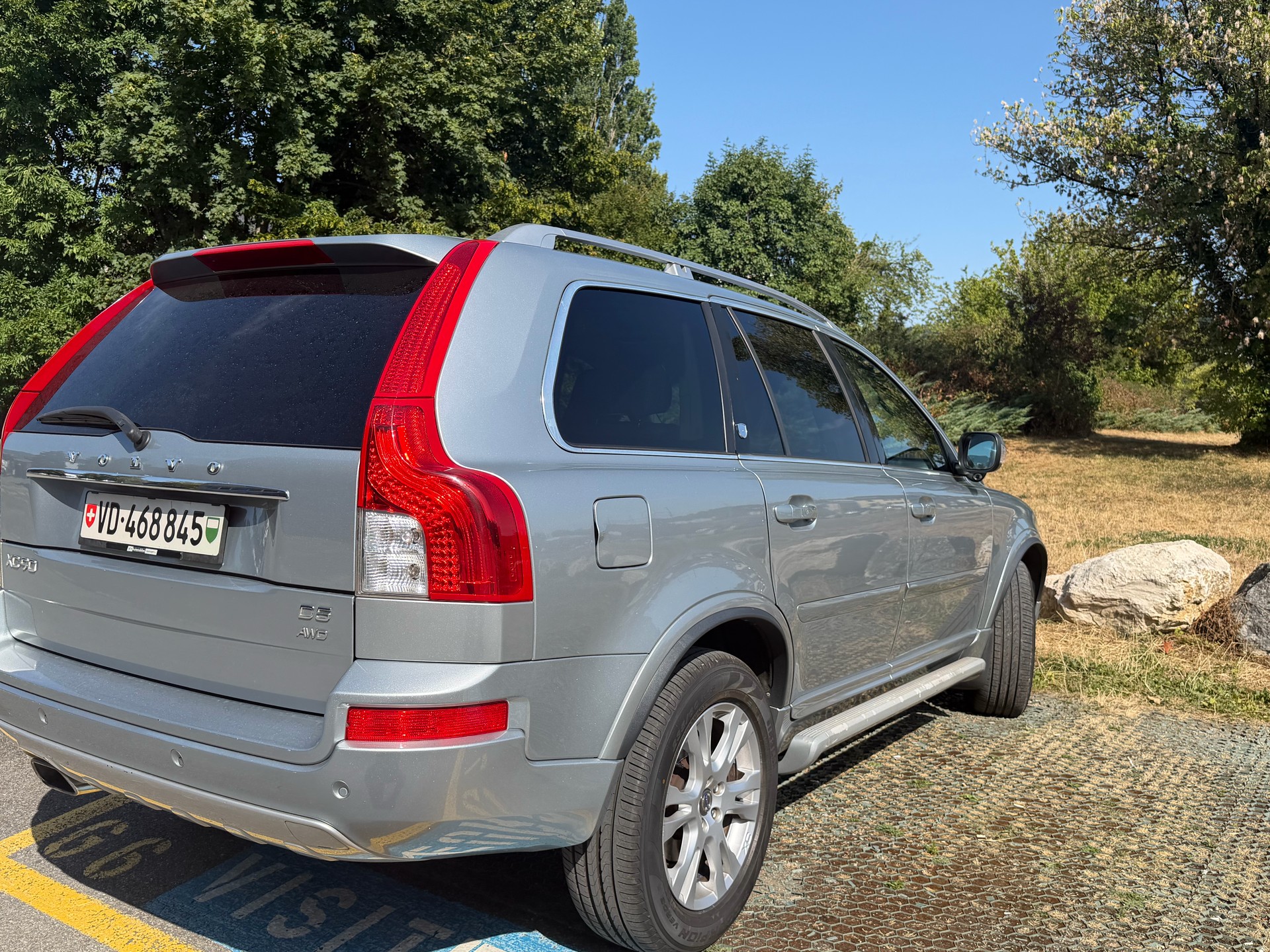 VOLVO 2.4D5 Executive 7P. AWD-image-2
