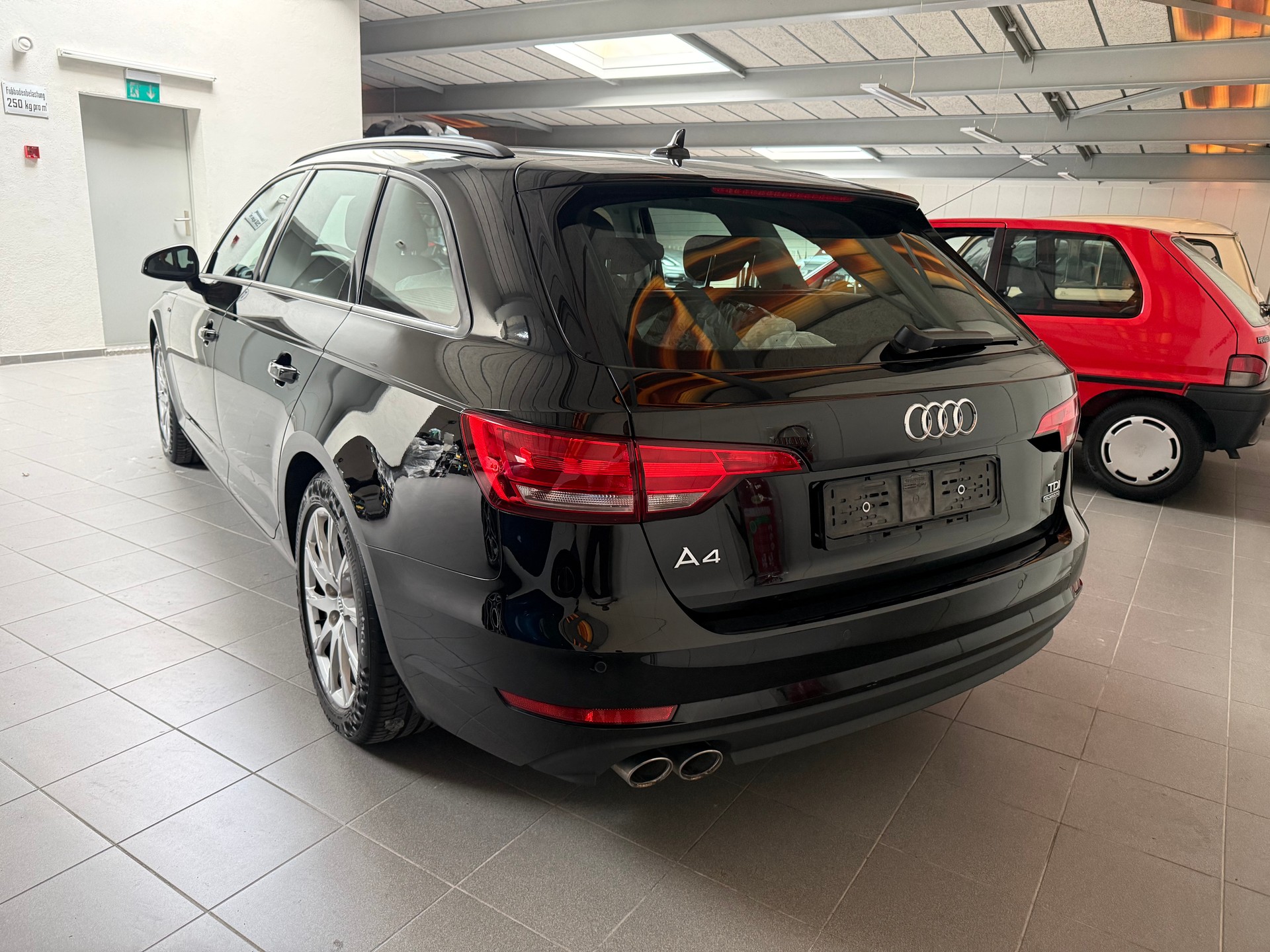 AUDI A4 Avant 2.0 TDI quattro S-tronic-image-6
