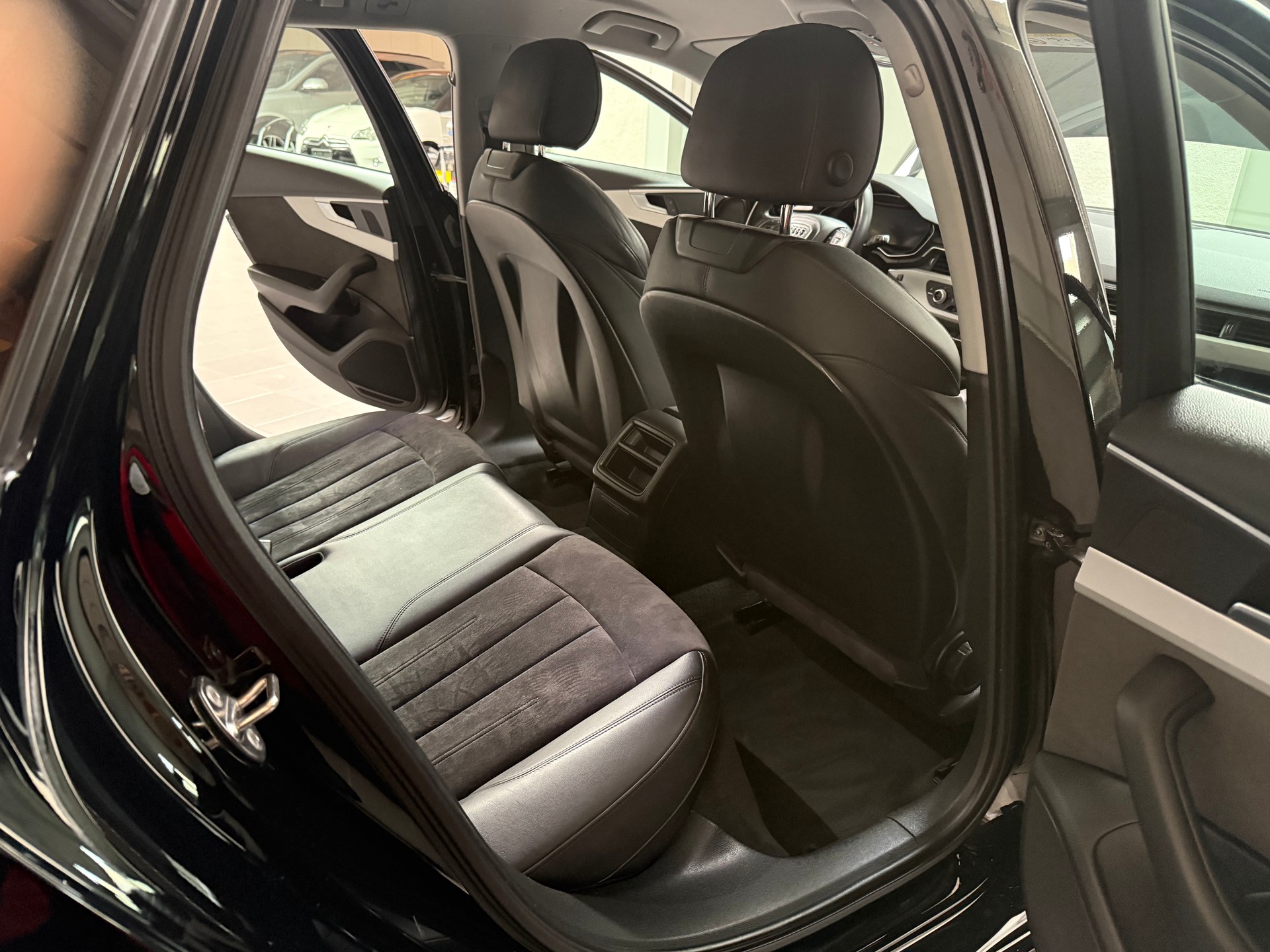 AUDI A4 Avant 2.0 TDI quattro S-tronic-image-20