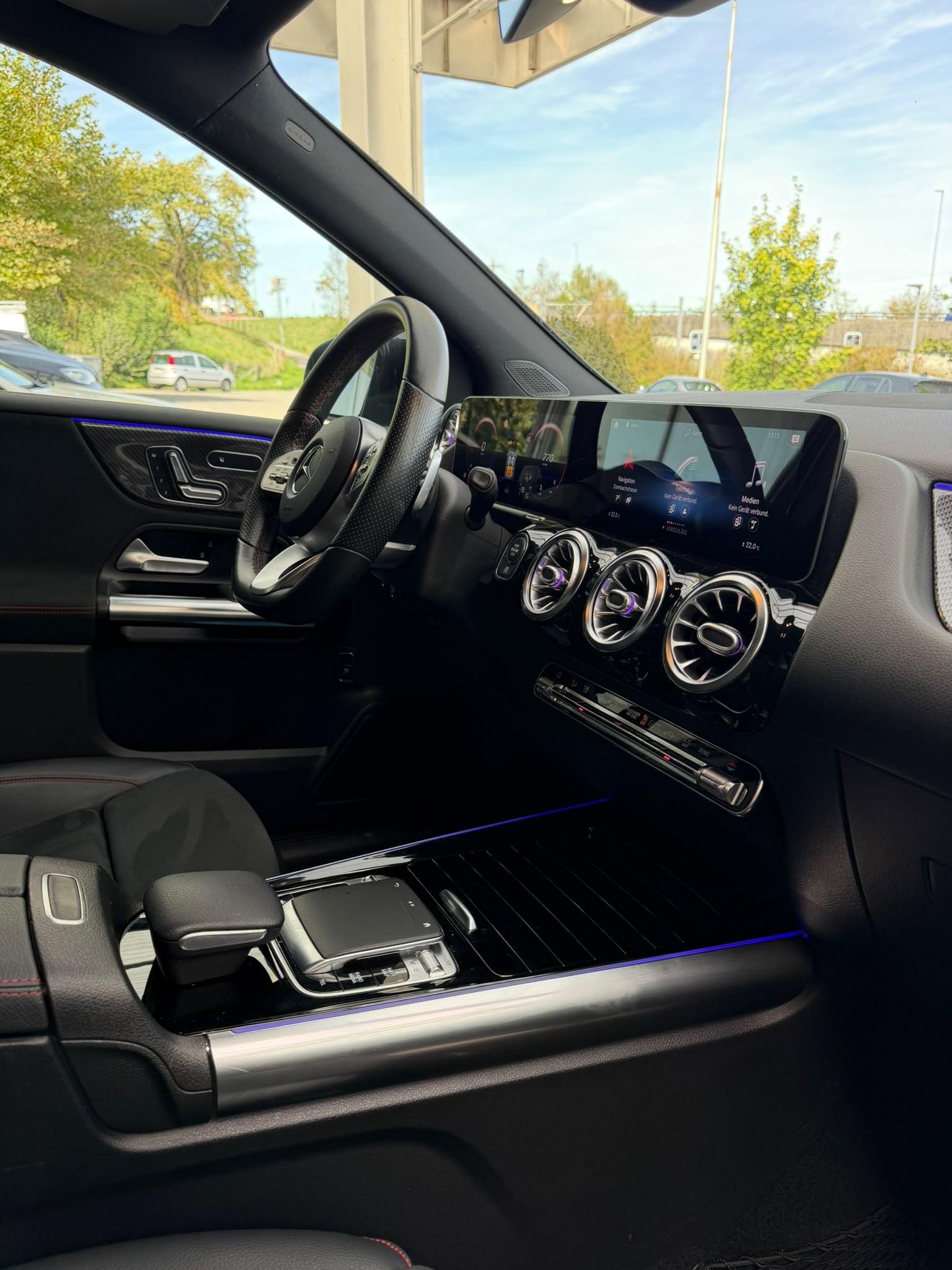 MERCEDES-BENZ B 200 d AMG Line 8G-DCT-image-9