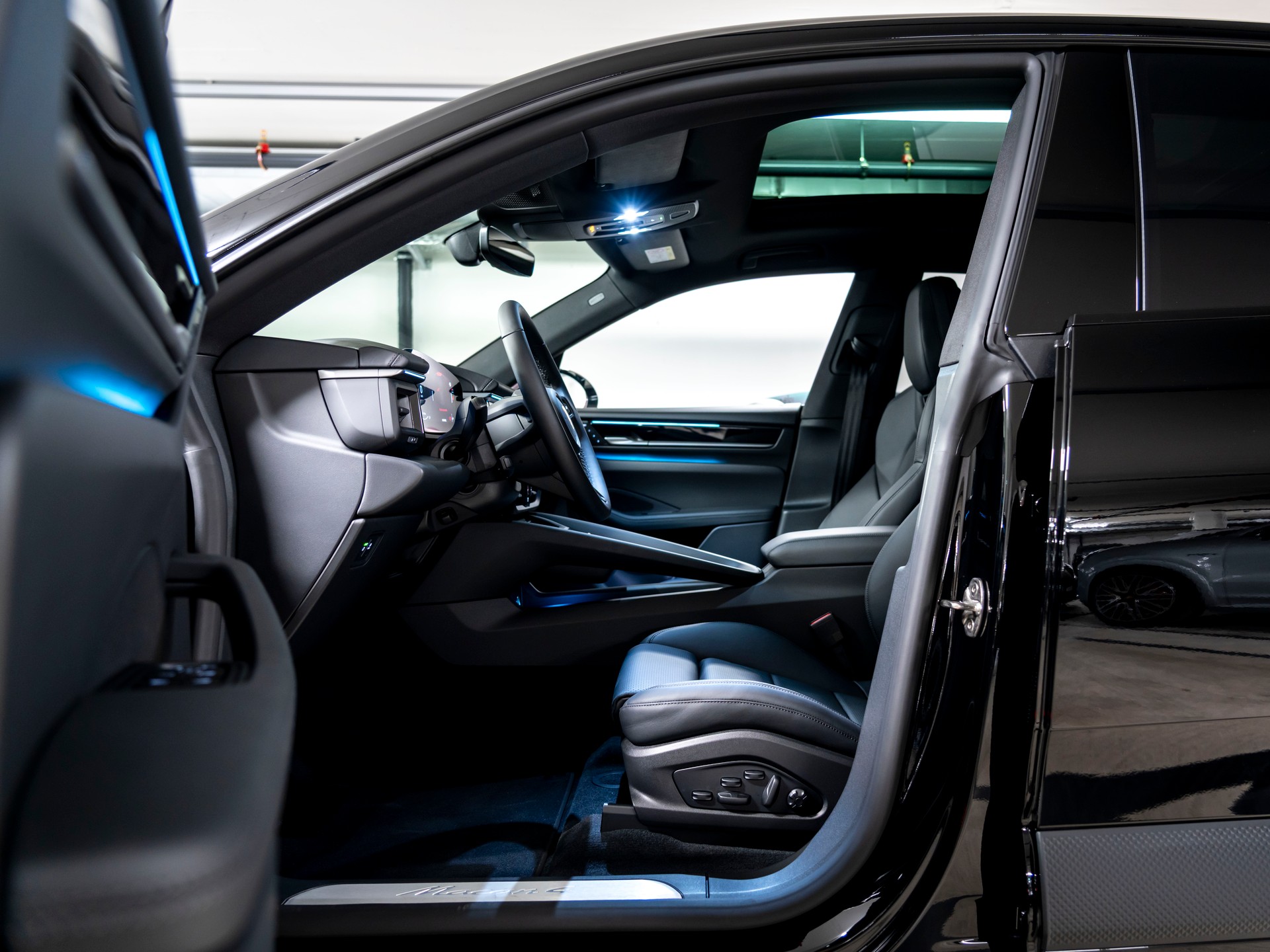 PORSCHE Macan 4 100kWh-image-17