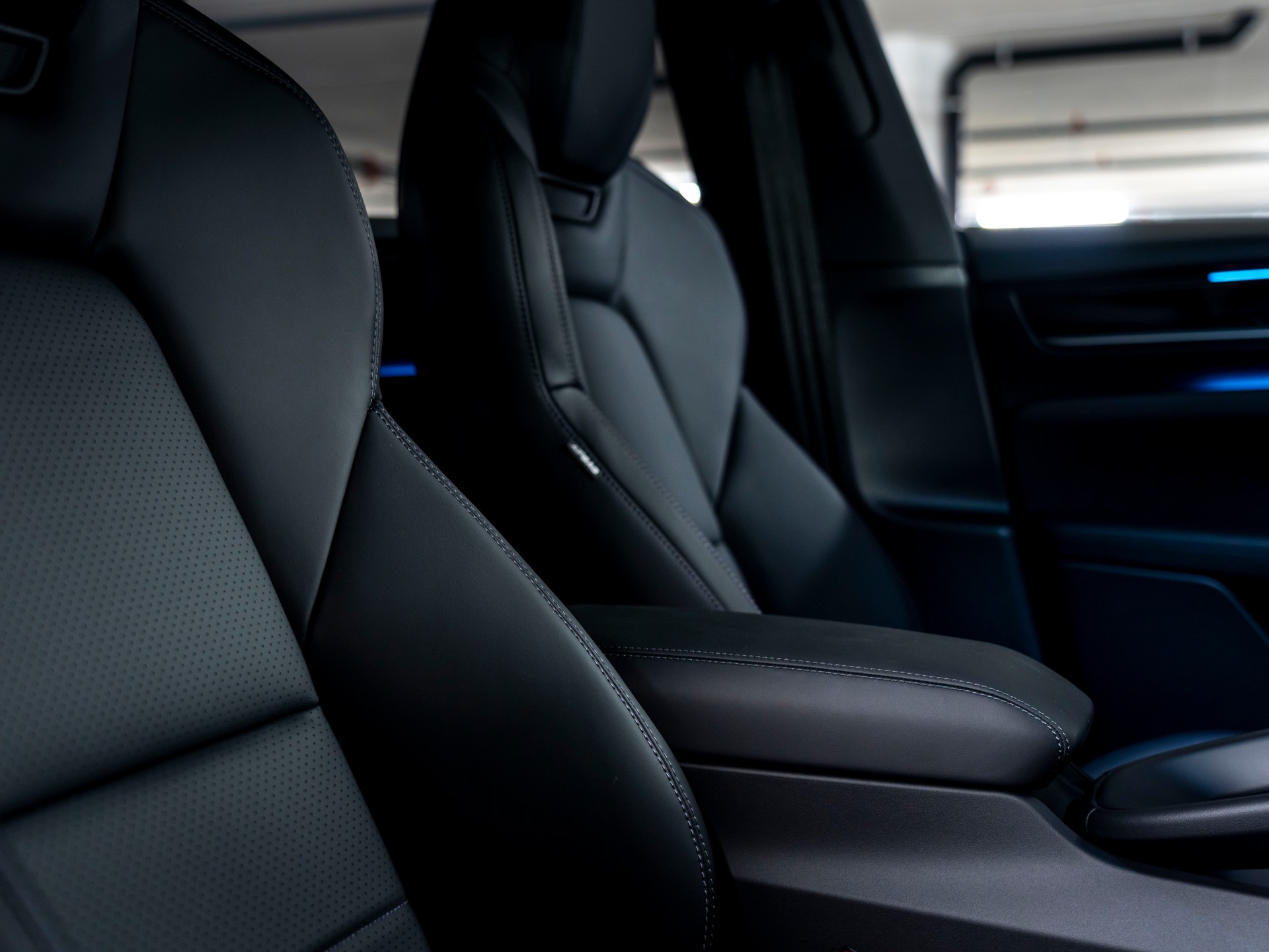 PORSCHE Macan 4 100kWh-image-9