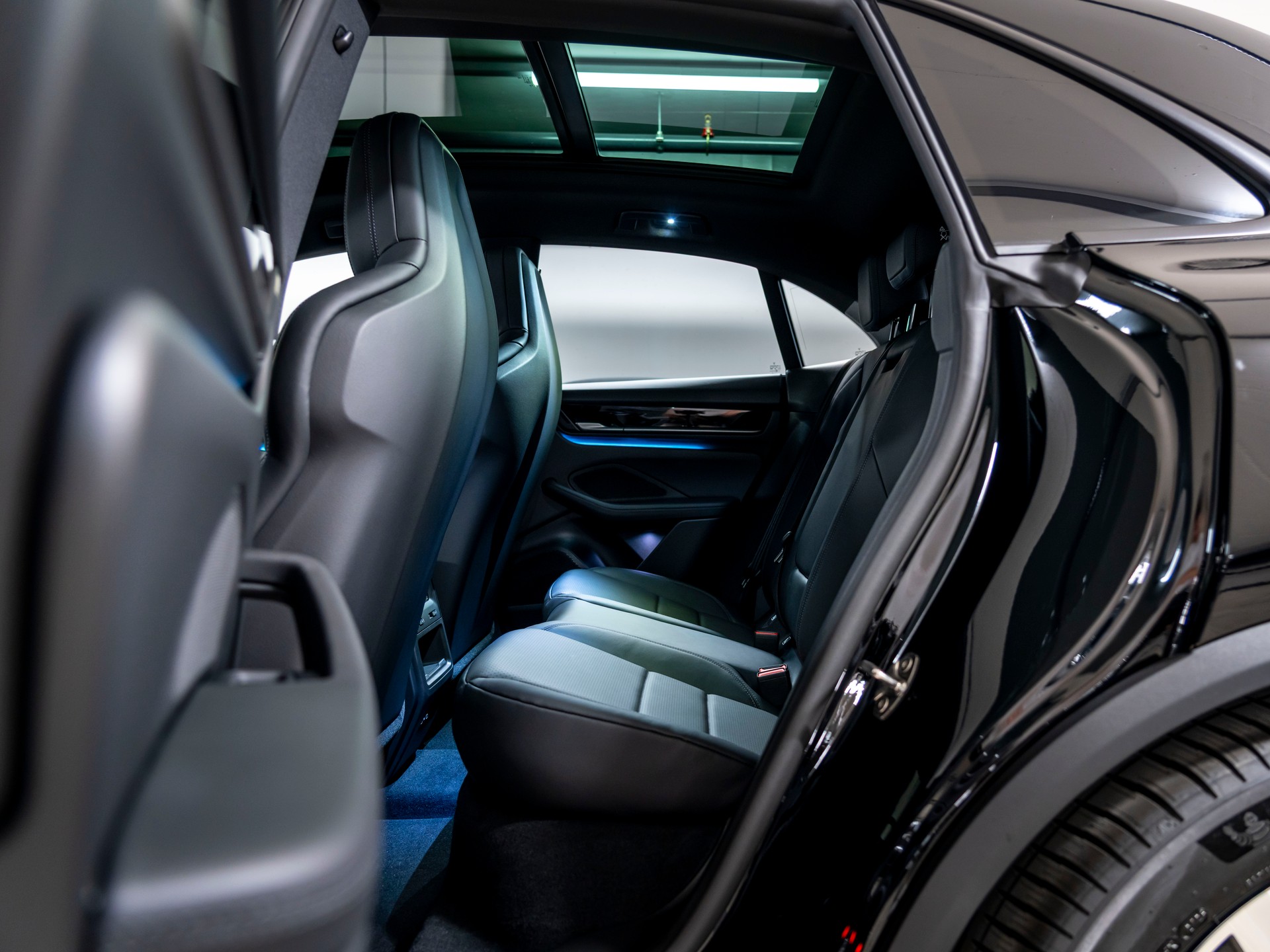 PORSCHE Macan 4 100kWh-image-19