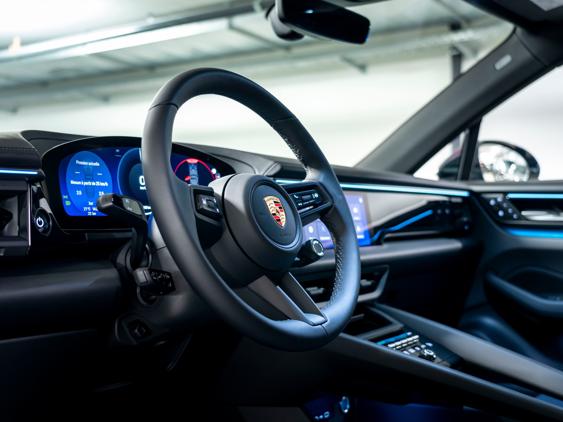 PORSCHE Macan 4 100kWh-image-12