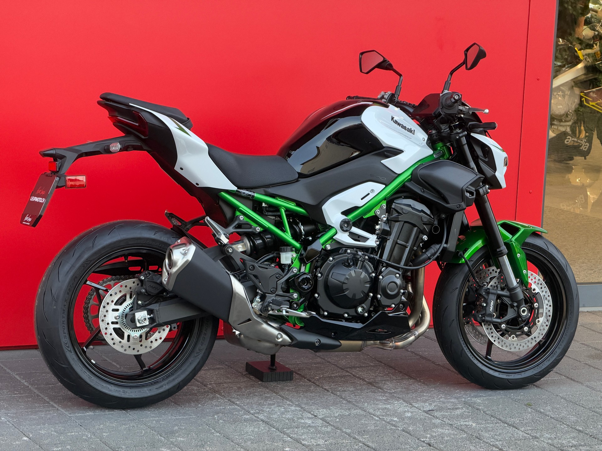 KAWASAKI Z 900-image-5