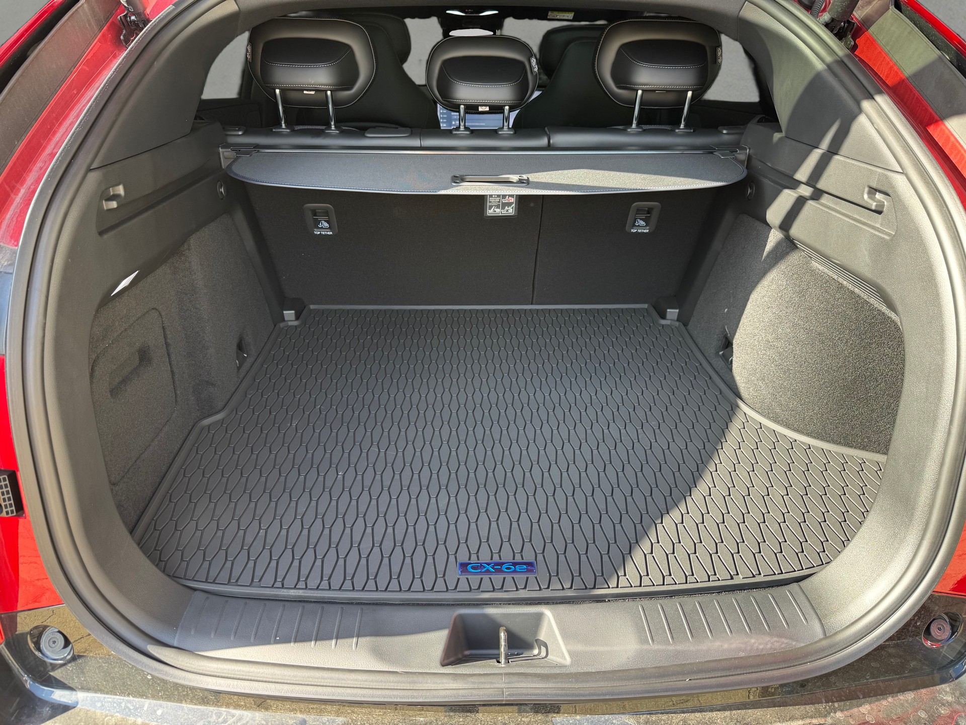 MAZDA CX-6e 68,8 kWh Takumi-image-11