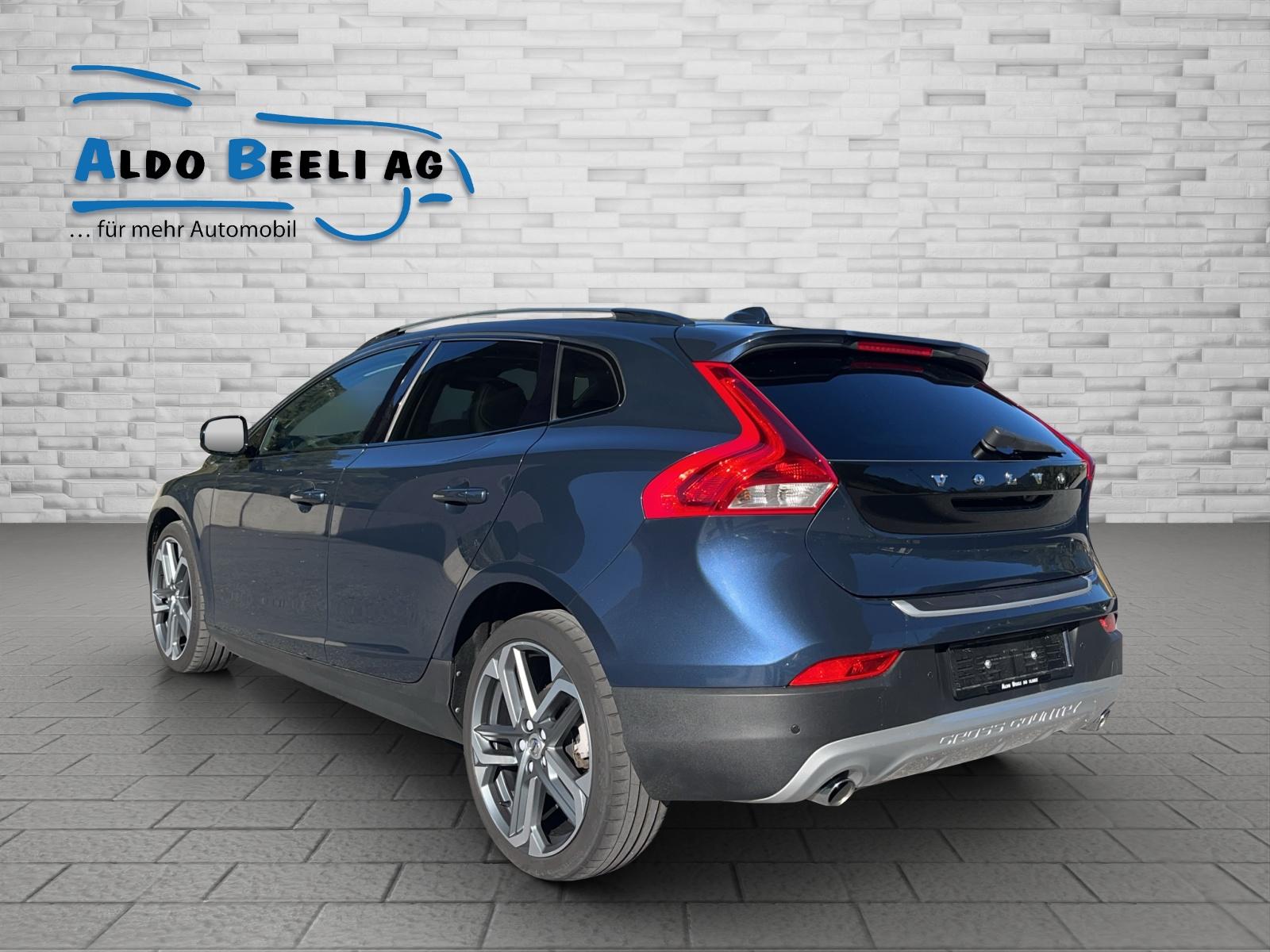 VOLVO V40 CC 2.5 T5 Summum AWD S/S-image-3