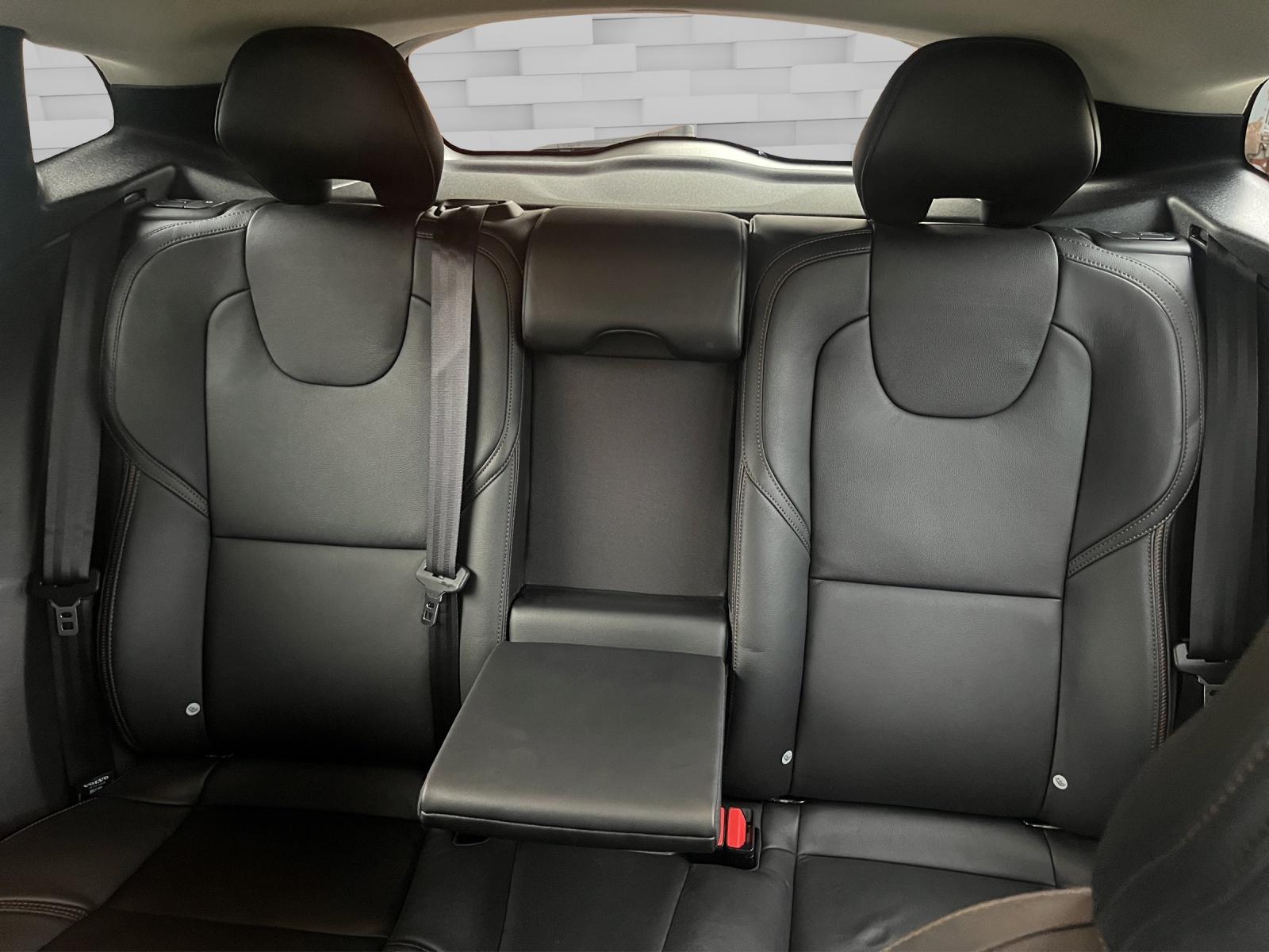 VOLVO V40 CC 2.5 T5 Summum AWD S/S-image-10