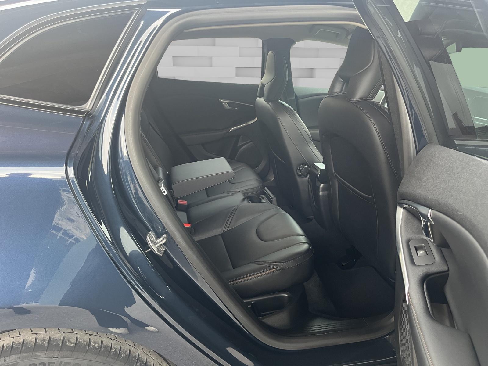 VOLVO V40 CC 2.5 T5 Summum AWD S/S-image-13