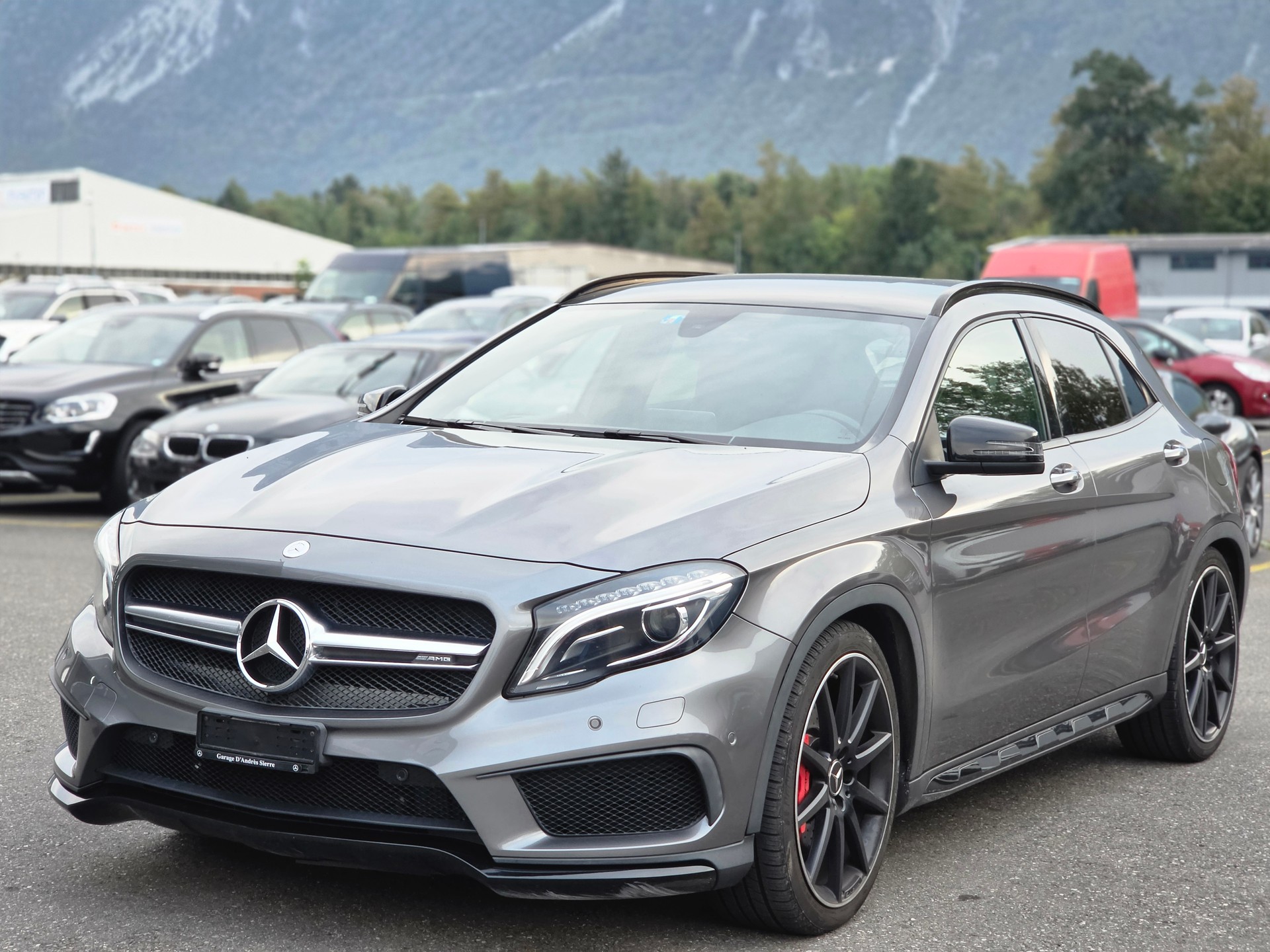 MERCEDES-BENZ GLA 45 AMG 4Matic 7G-DCT-image-2
