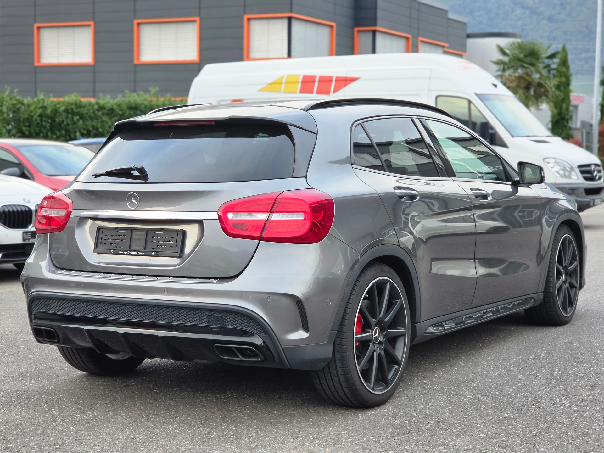 MERCEDES-BENZ GLA 45 AMG 4Matic 7G-DCT-image-4