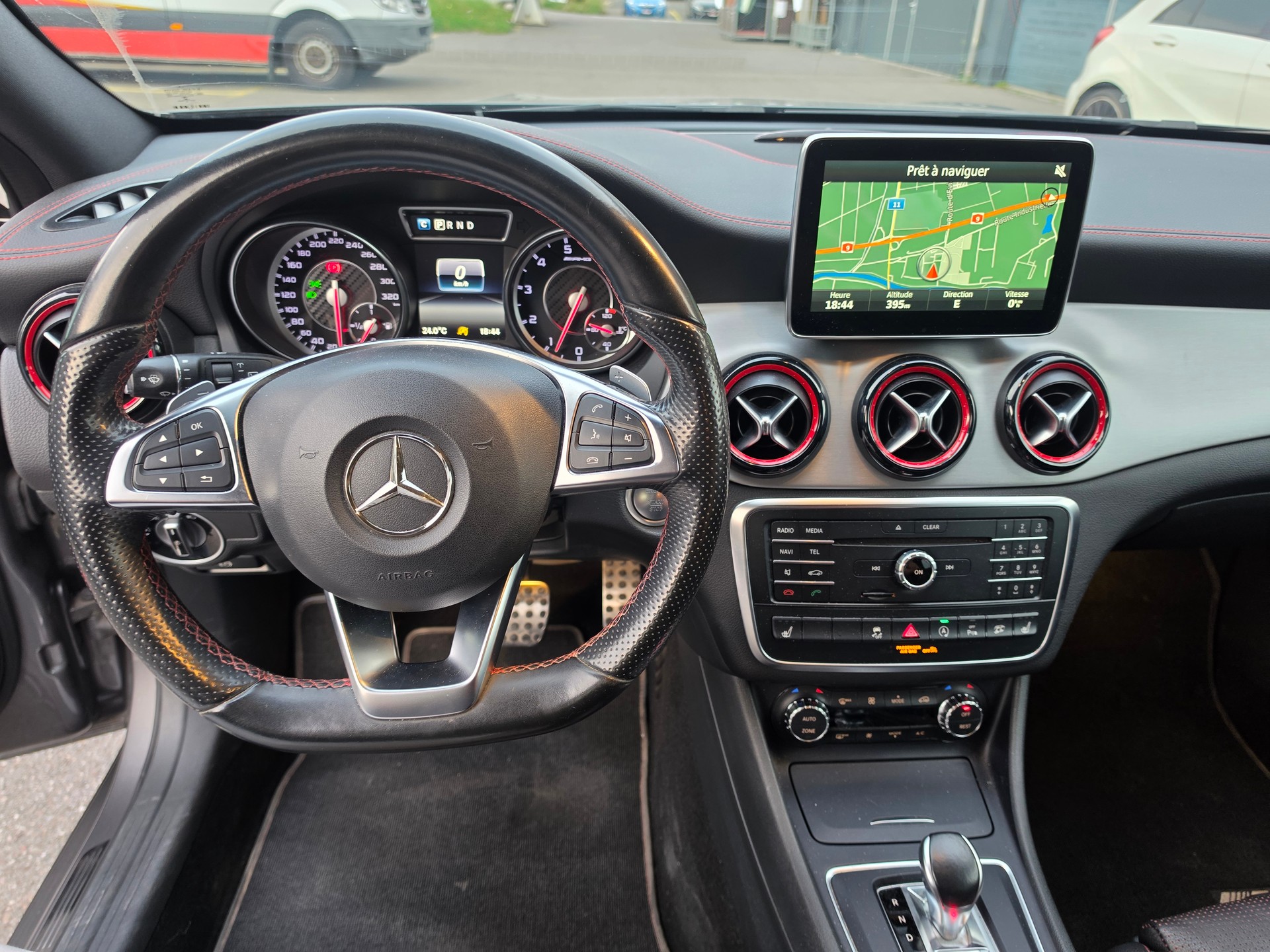 MERCEDES-BENZ GLA 45 AMG 4Matic 7G-DCT-image-10