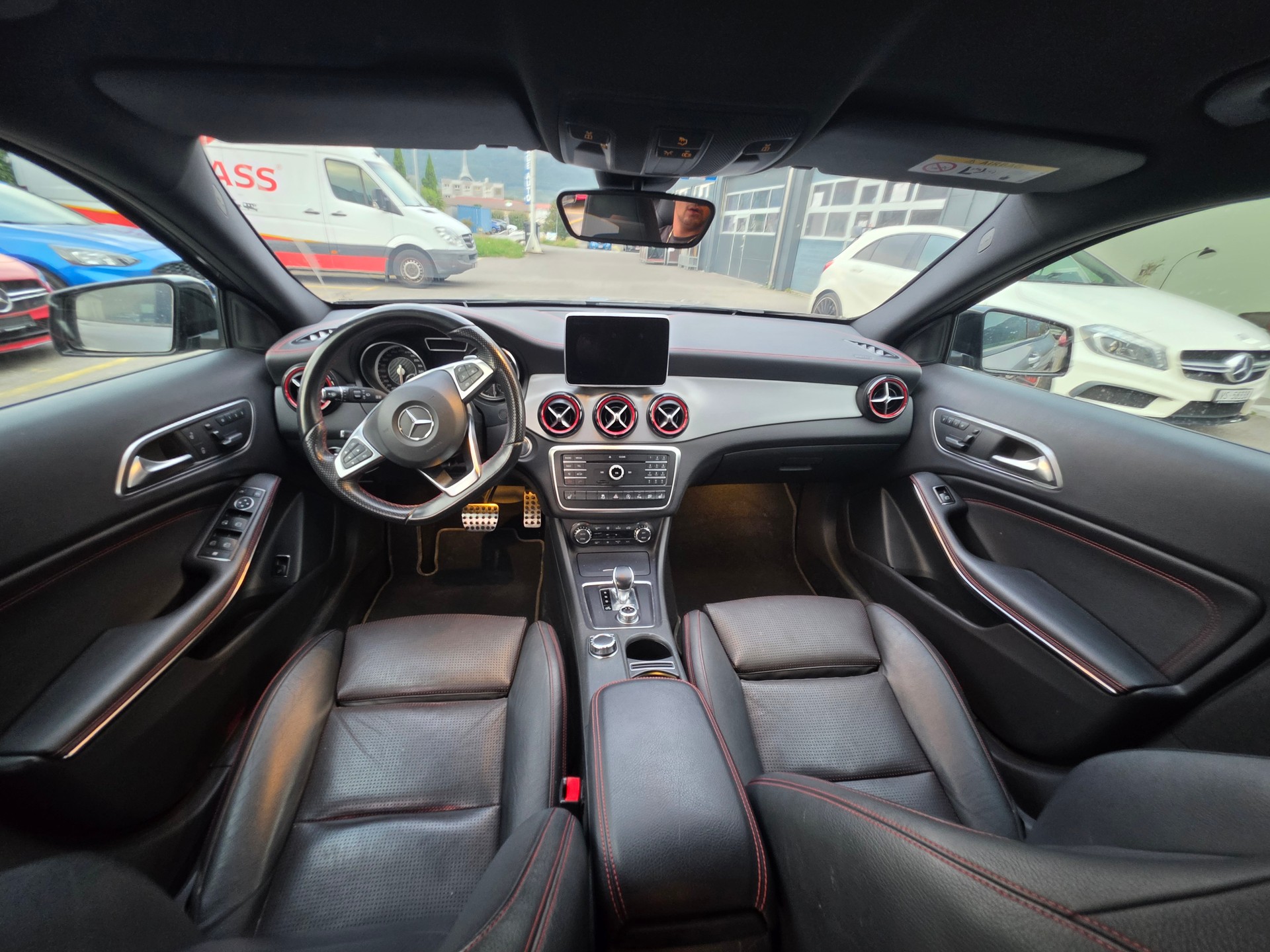 MERCEDES-BENZ GLA 45 AMG 4Matic 7G-DCT-image-8