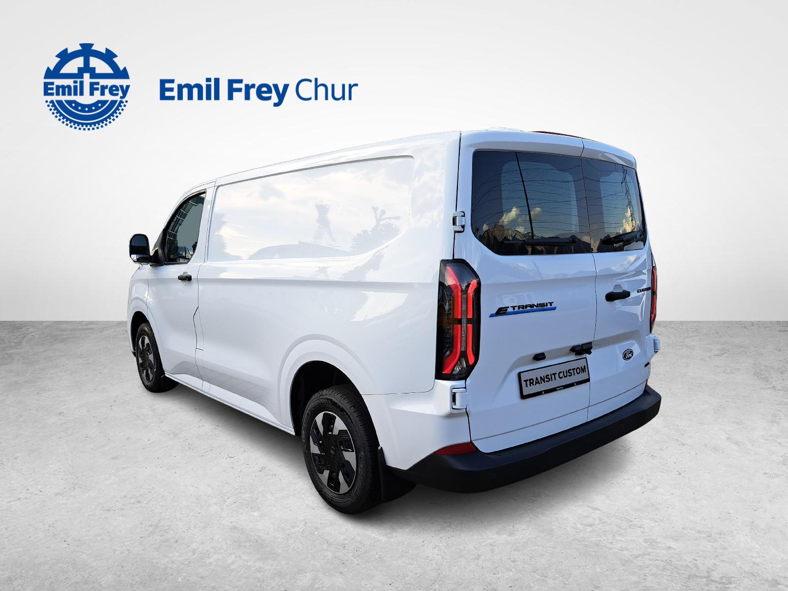 FORD E-Transit C Van 320 L1 Trend 4x4-image-2
