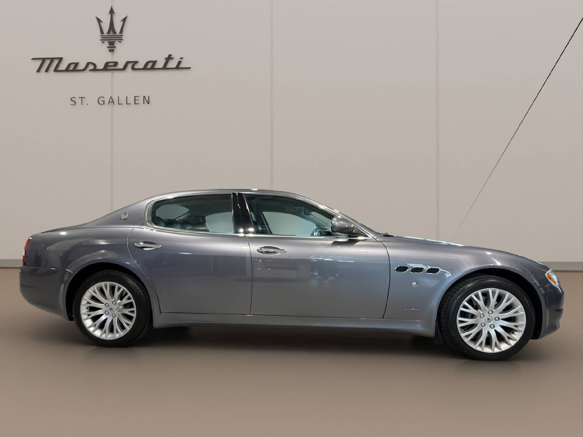 MASERATI Quattroporte 4.2 V8-image-3