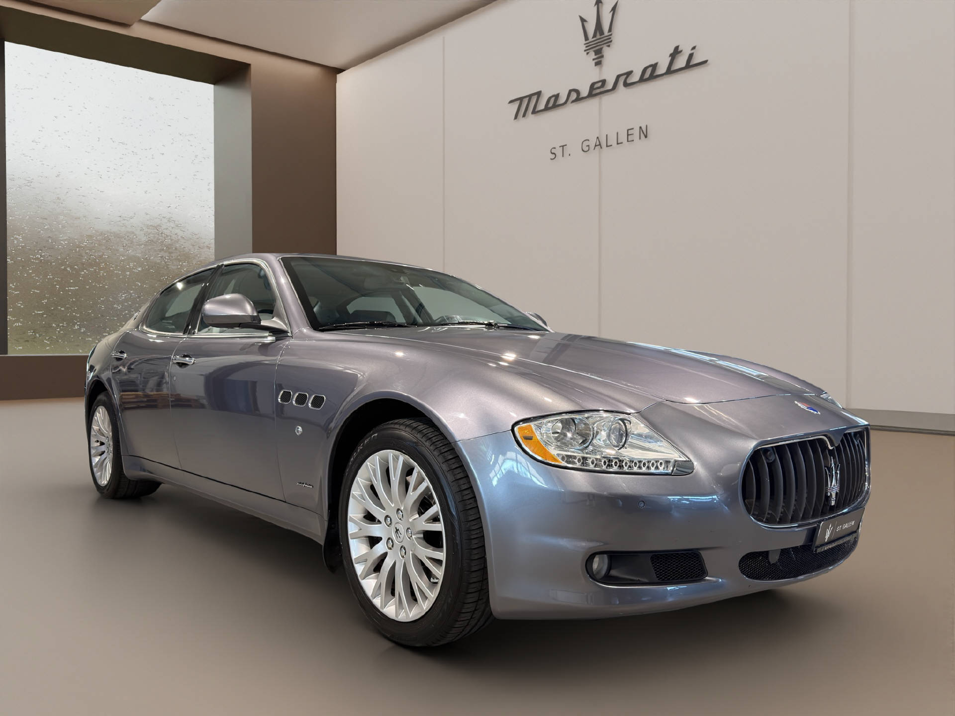 MASERATI Quattroporte 4.2 V8-image-2