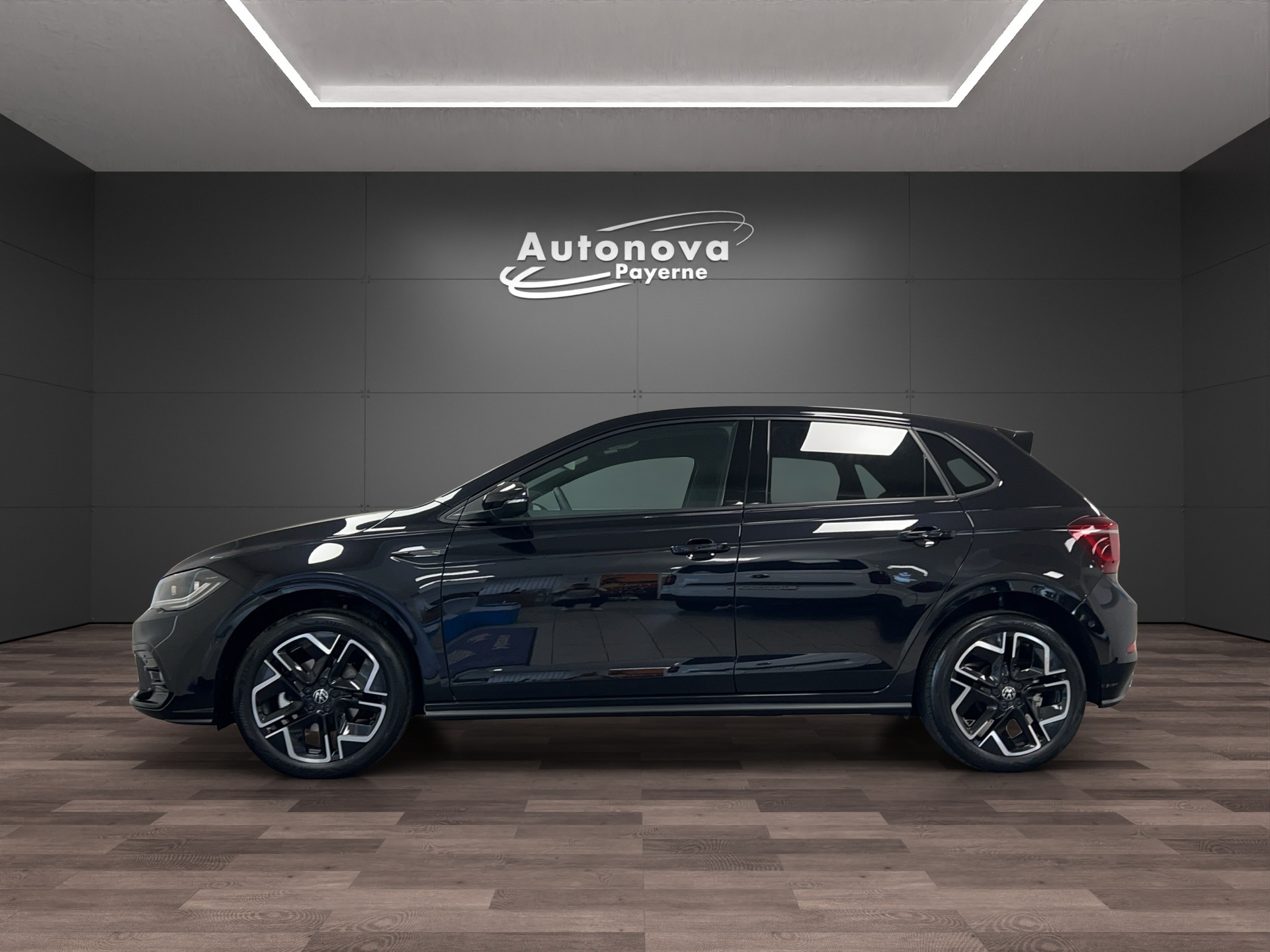 VW Polo 1.0 TSI R-Line DSG-image-2