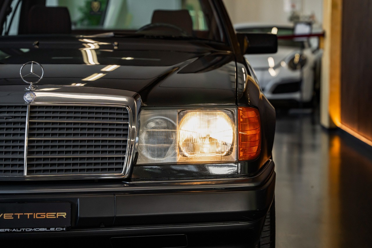 MERCEDES-BENZ 230 E-image-7