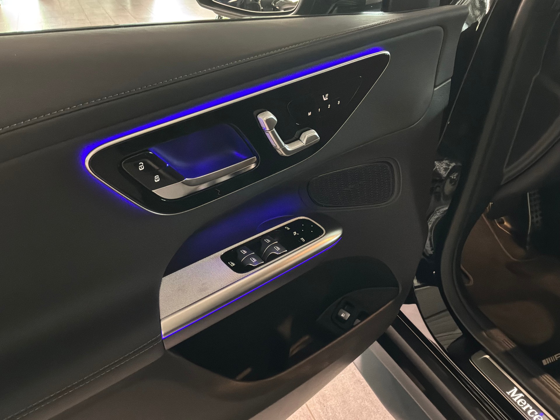 MERCEDES-BENZ GLC 400 e 4Matic EQ Star 9G-Tronic-image-12