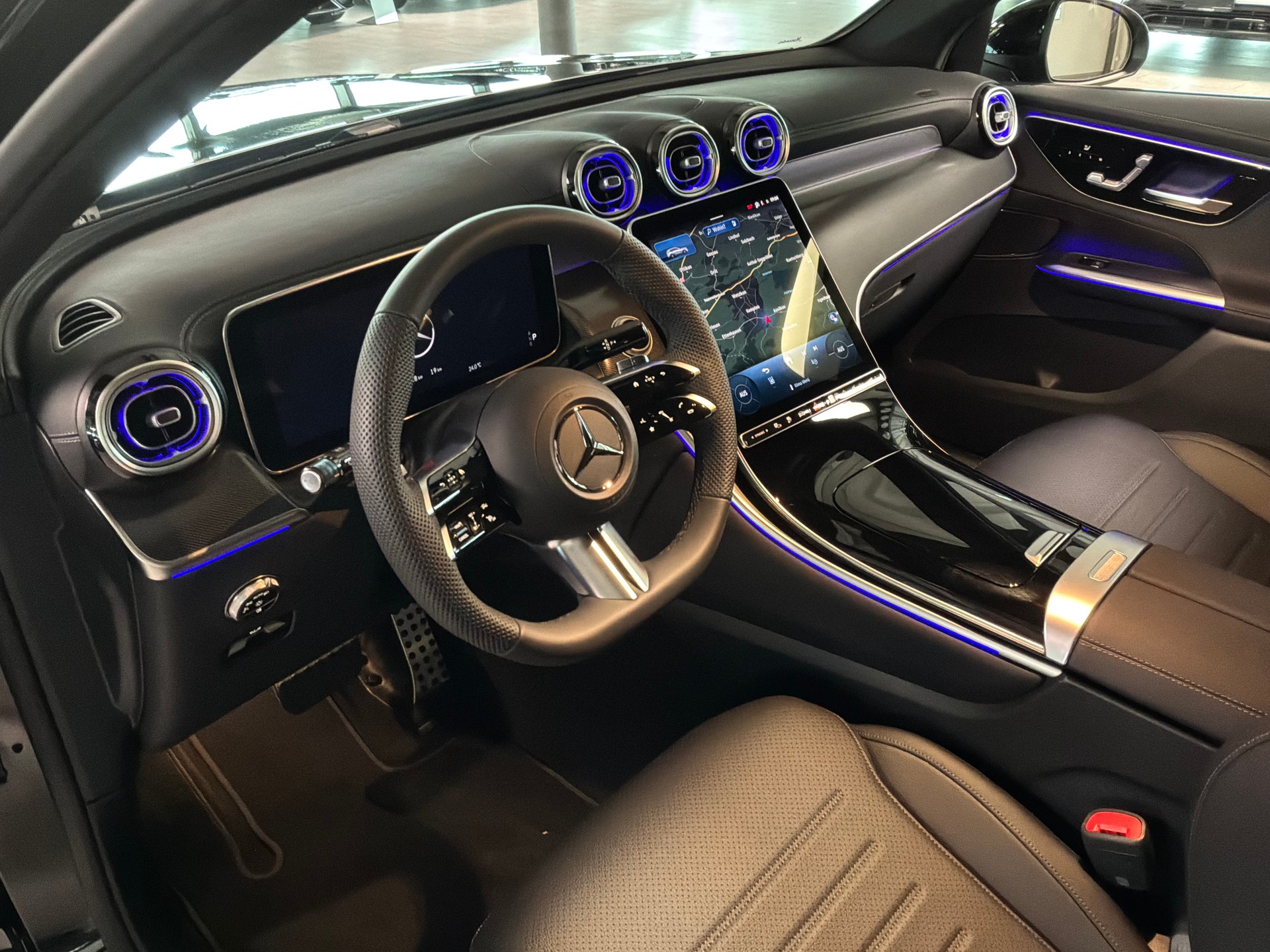 MERCEDES-BENZ GLC 400 e 4Matic EQ Star 9G-Tronic-image-10