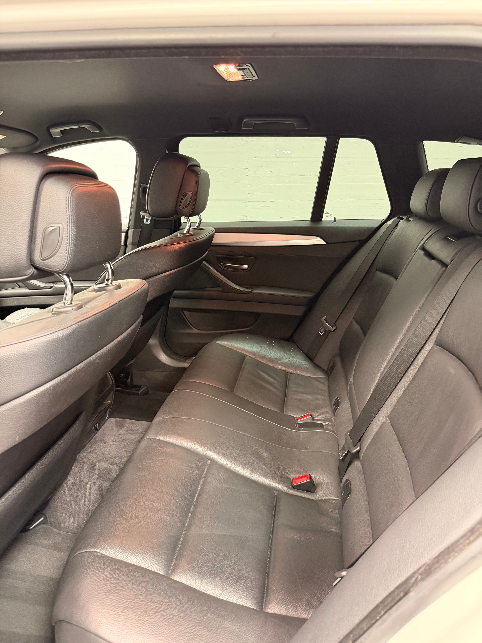 BMW 530d xDrive Touring Steptronic CH-Fahrzeug-image-11