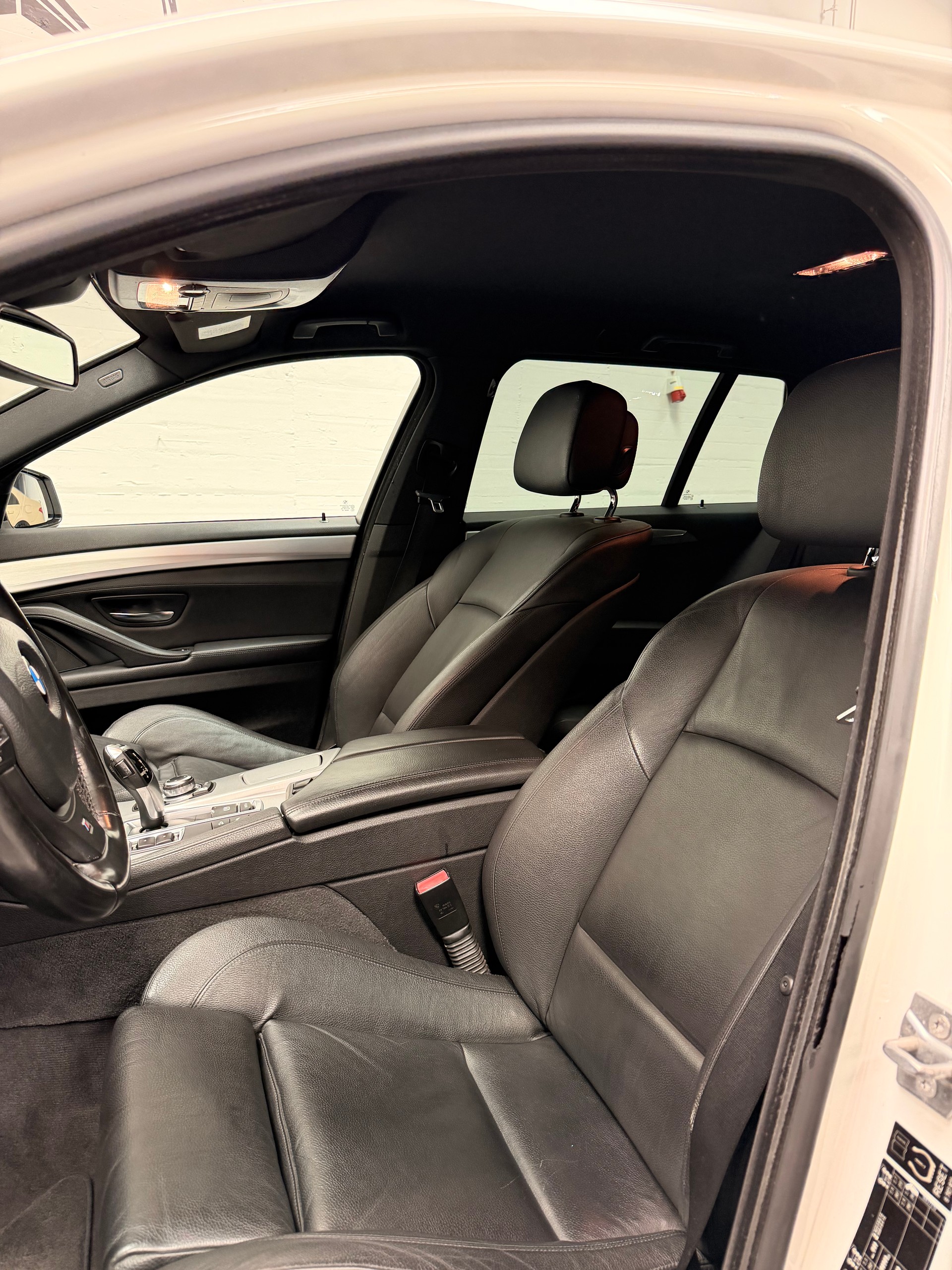 BMW 530d xDrive Touring Steptronic CH-Fahrzeug-image-10