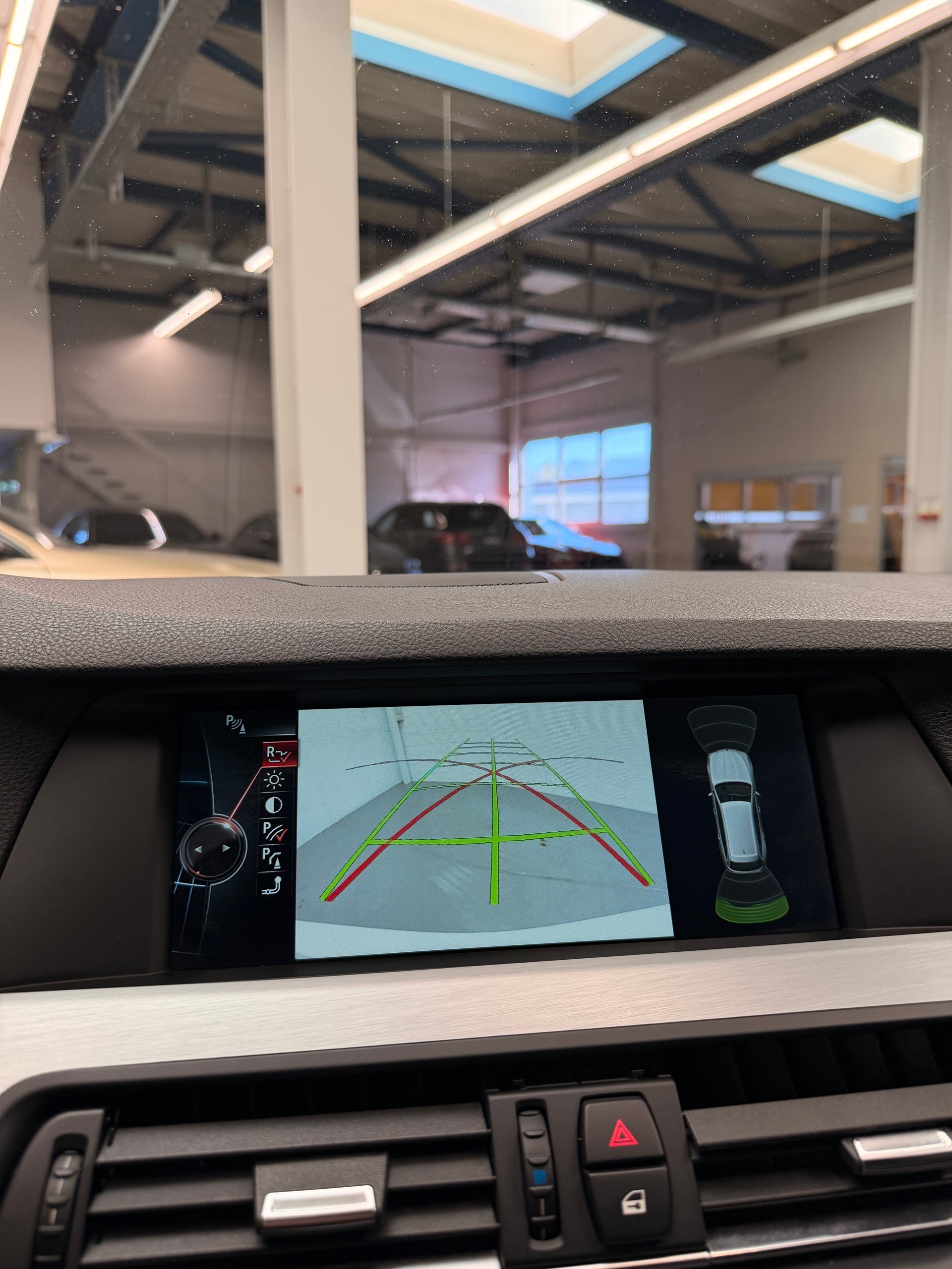 BMW 530d xDrive Touring Steptronic CH-Fahrzeug-image-17