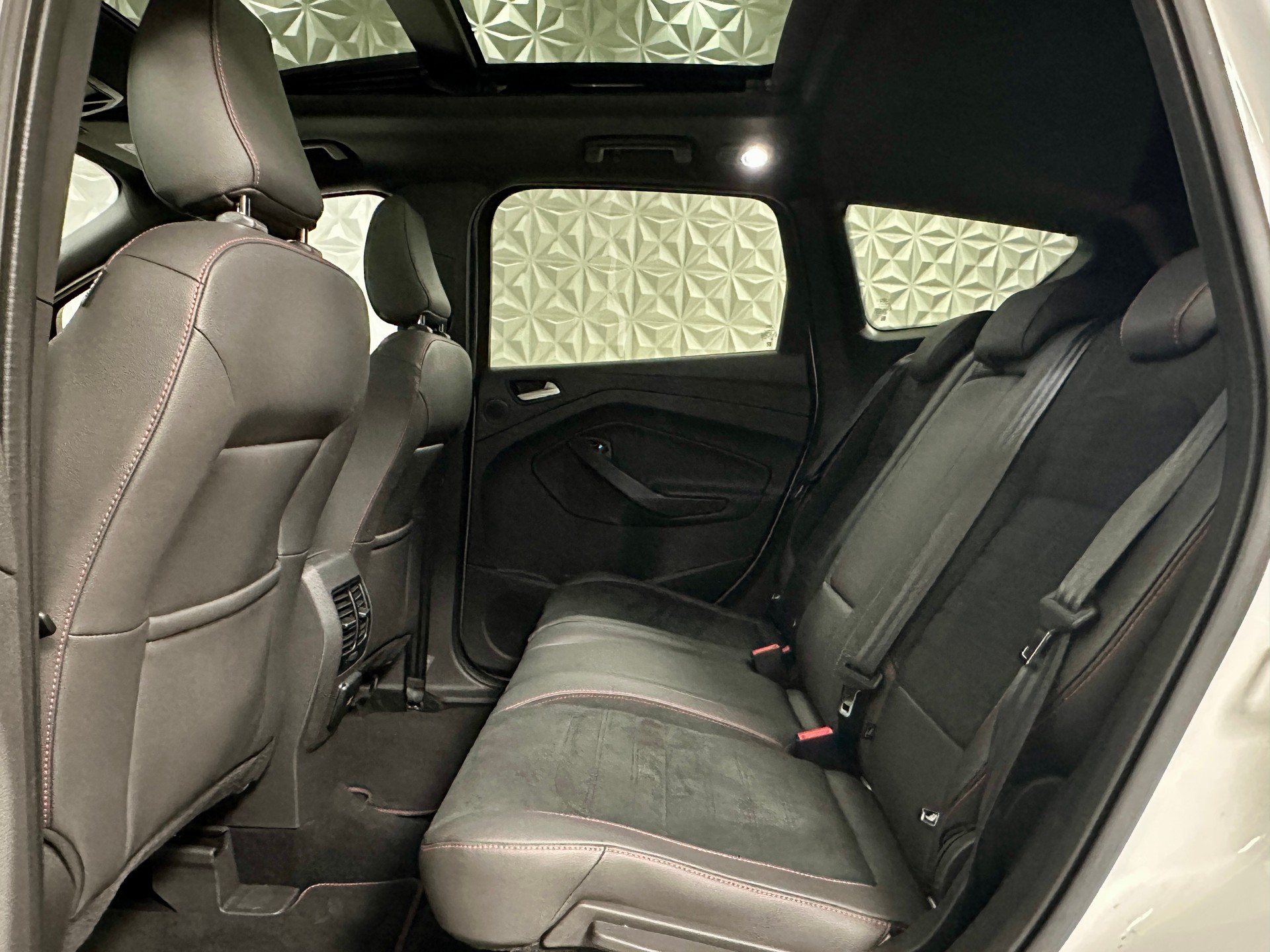 FORD Kuga 2.0 TDCi ST Line High 4WD PowerShift-image-13
