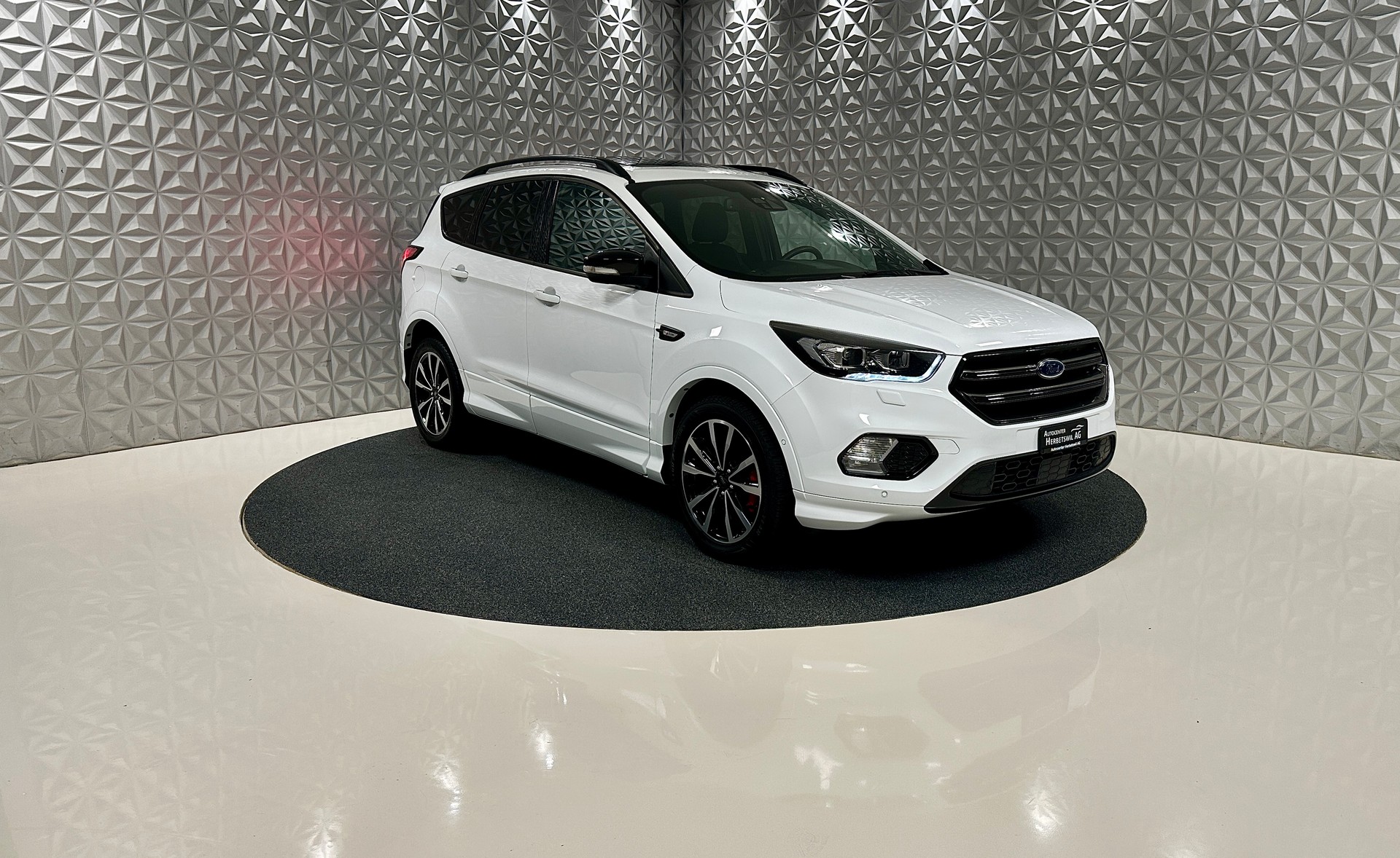 FORD Kuga 2.0 TDCi ST Line High 4WD PowerShift-image-2