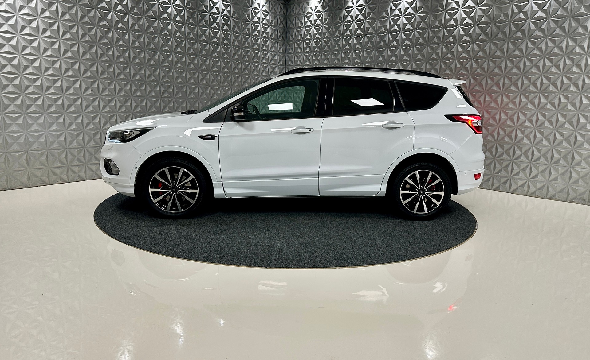 FORD Kuga 2.0 TDCi ST Line High 4WD PowerShift-image-7