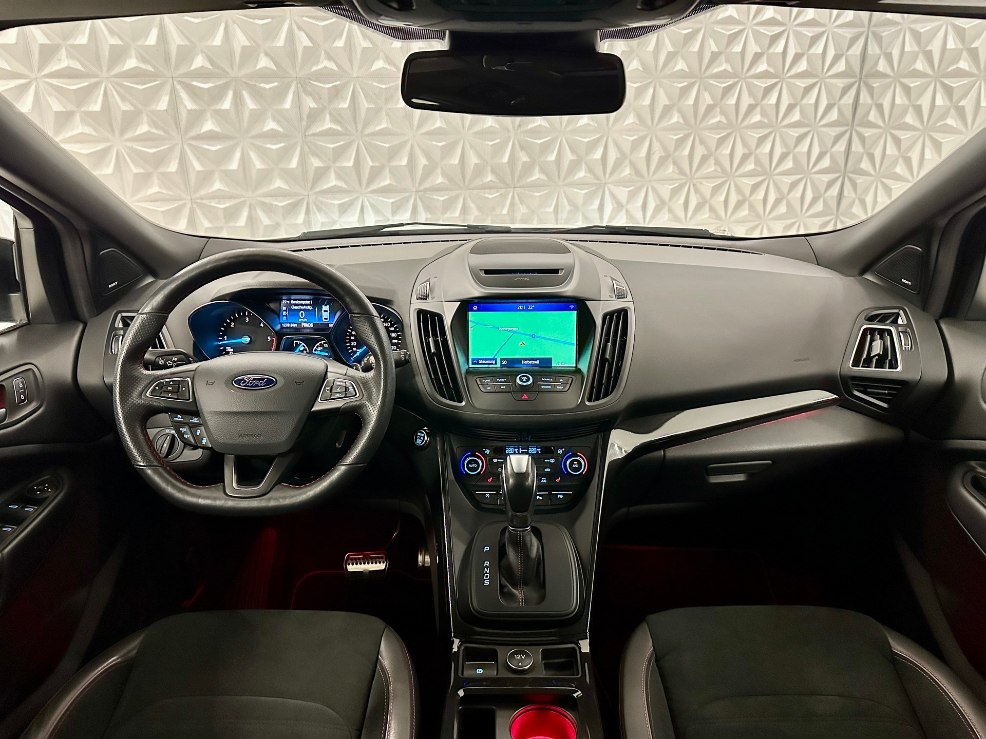 FORD Kuga 2.0 TDCi ST Line High 4WD PowerShift-image-14