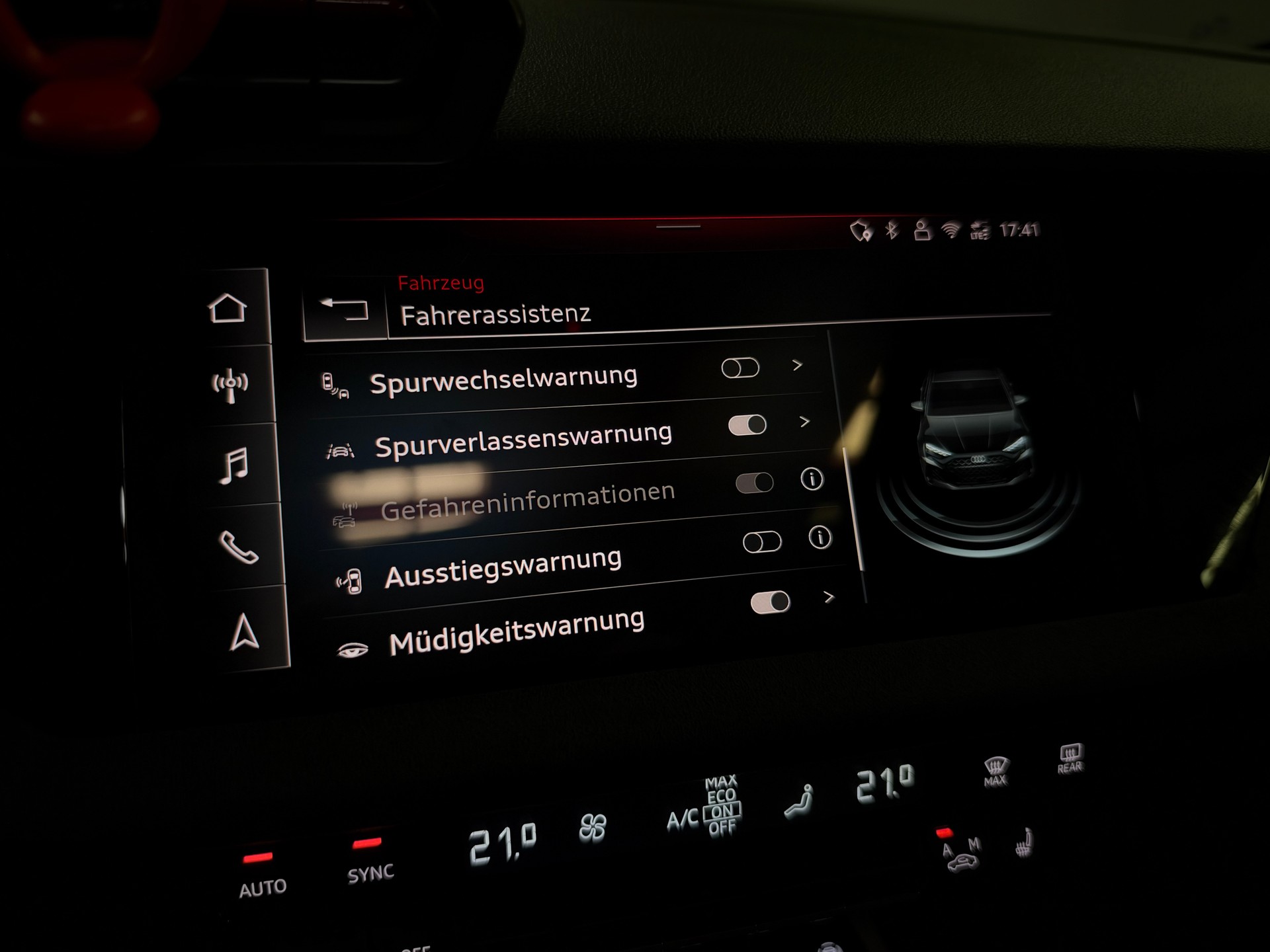 AUDI RS3 Limousine 2.5 TSI quattro S-tronic-image-31
