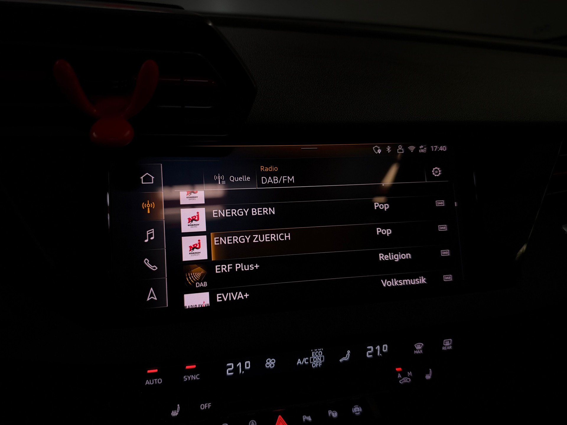 AUDI RS3 Limousine 2.5 TSI quattro S-tronic-image-21