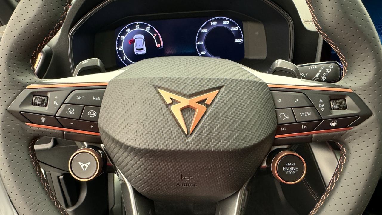 CUPRA Formentor 2.0TSI VZ Black Edtion-image-9