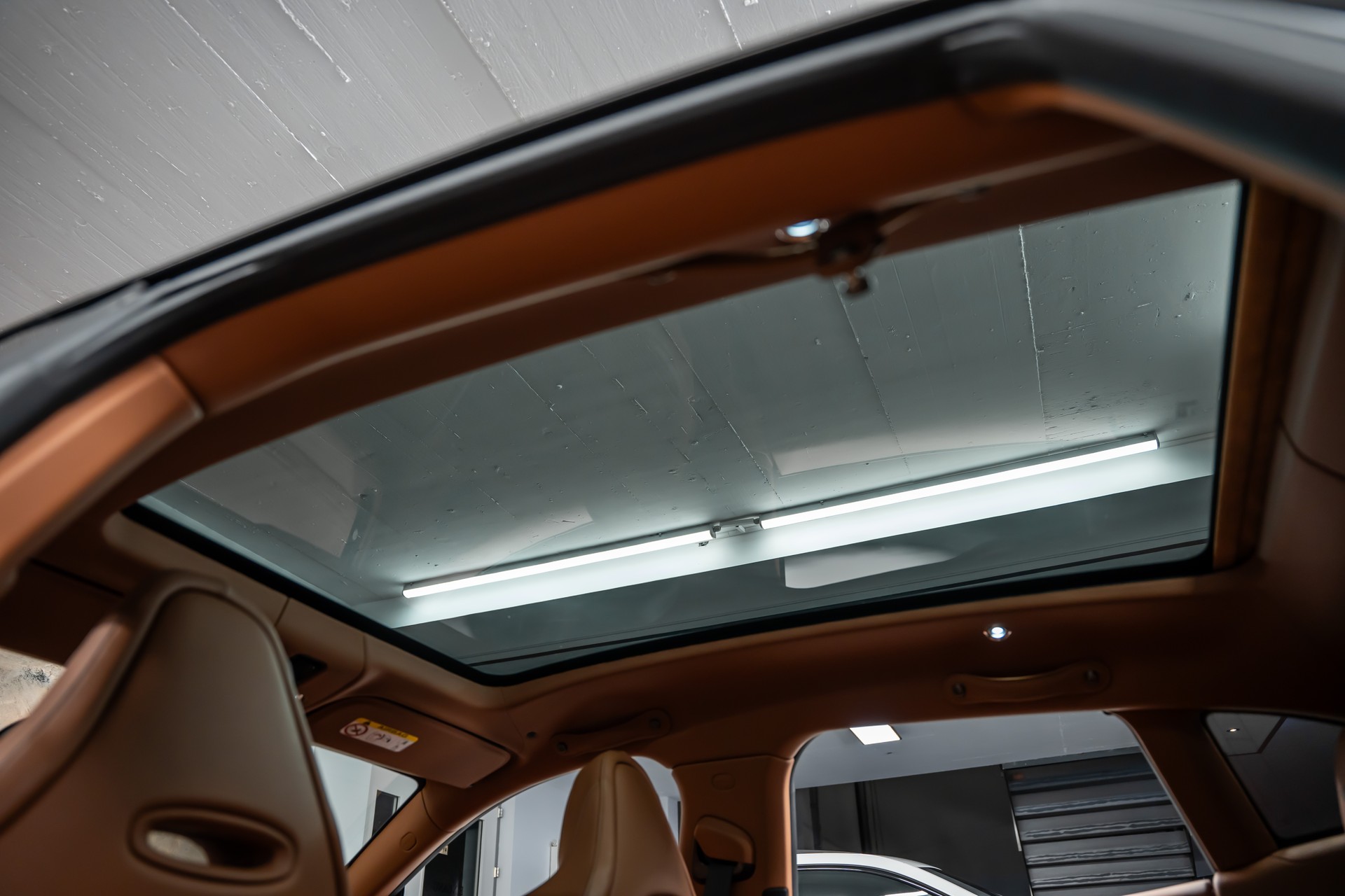 ASTON MARTIN DBX 707 4.0 V8 Bi-Turbo *Sonderlackierung*Garantie*23"*-image-19