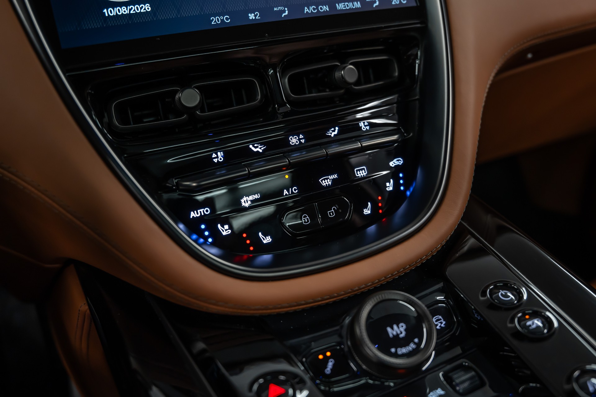 ASTON MARTIN DBX 707 4.0 V8 Bi-Turbo *Sonderlackierung*Garantie*23"*-image-26