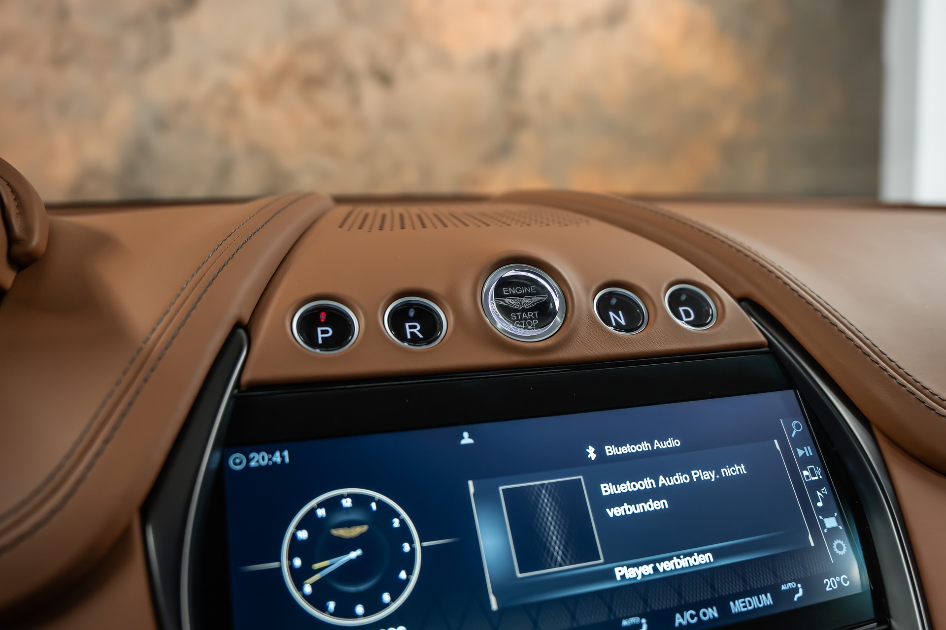 ASTON MARTIN DBX 707 4.0 V8 Bi-Turbo *Sonderlackierung*Garantie*23"*-image-28