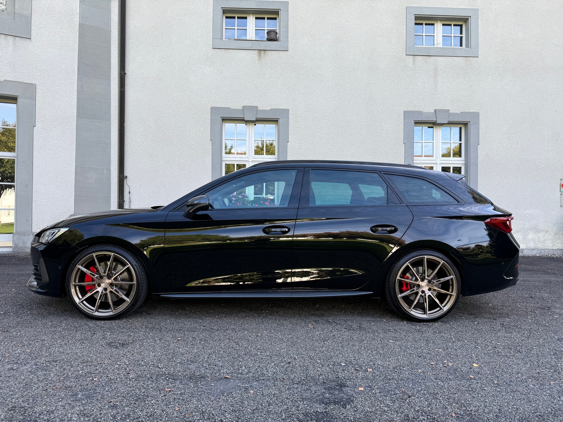 CUPRA LEON ST 2.0 TSI VZ DSG 4Drive-image-2