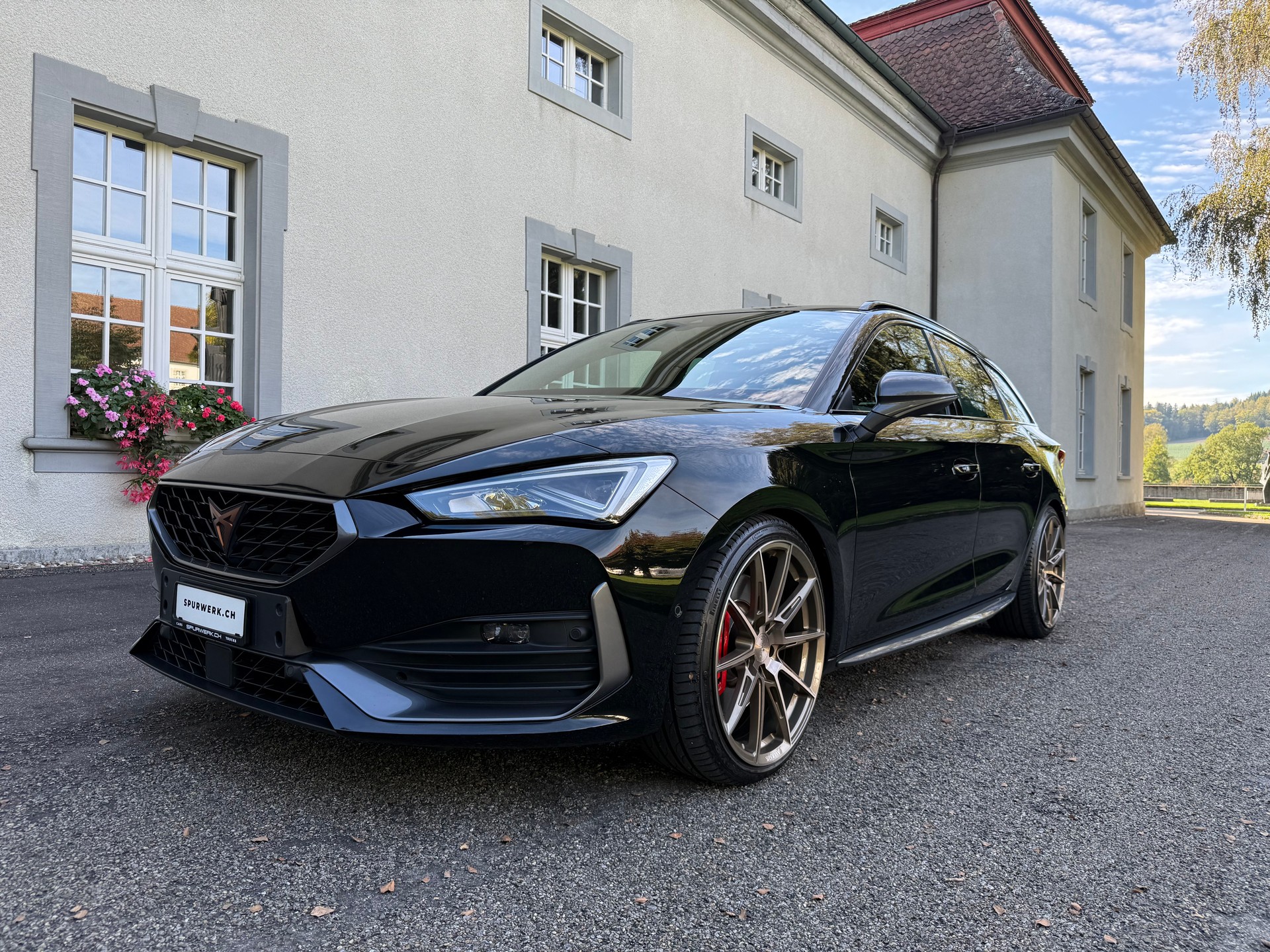 CUPRA LEON ST 2.0 TSI VZ DSG 4Drive-image-1