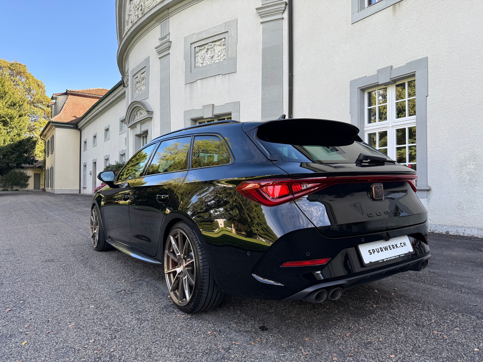 CUPRA LEON ST 2.0 TSI VZ DSG 4Drive-image-3