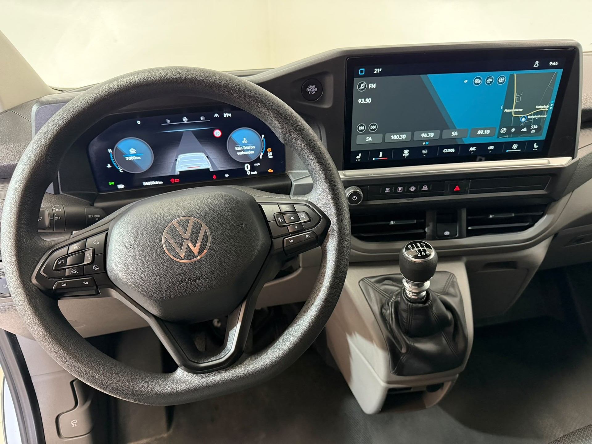 VW Transporter 2.0 TDI Lang-image-5