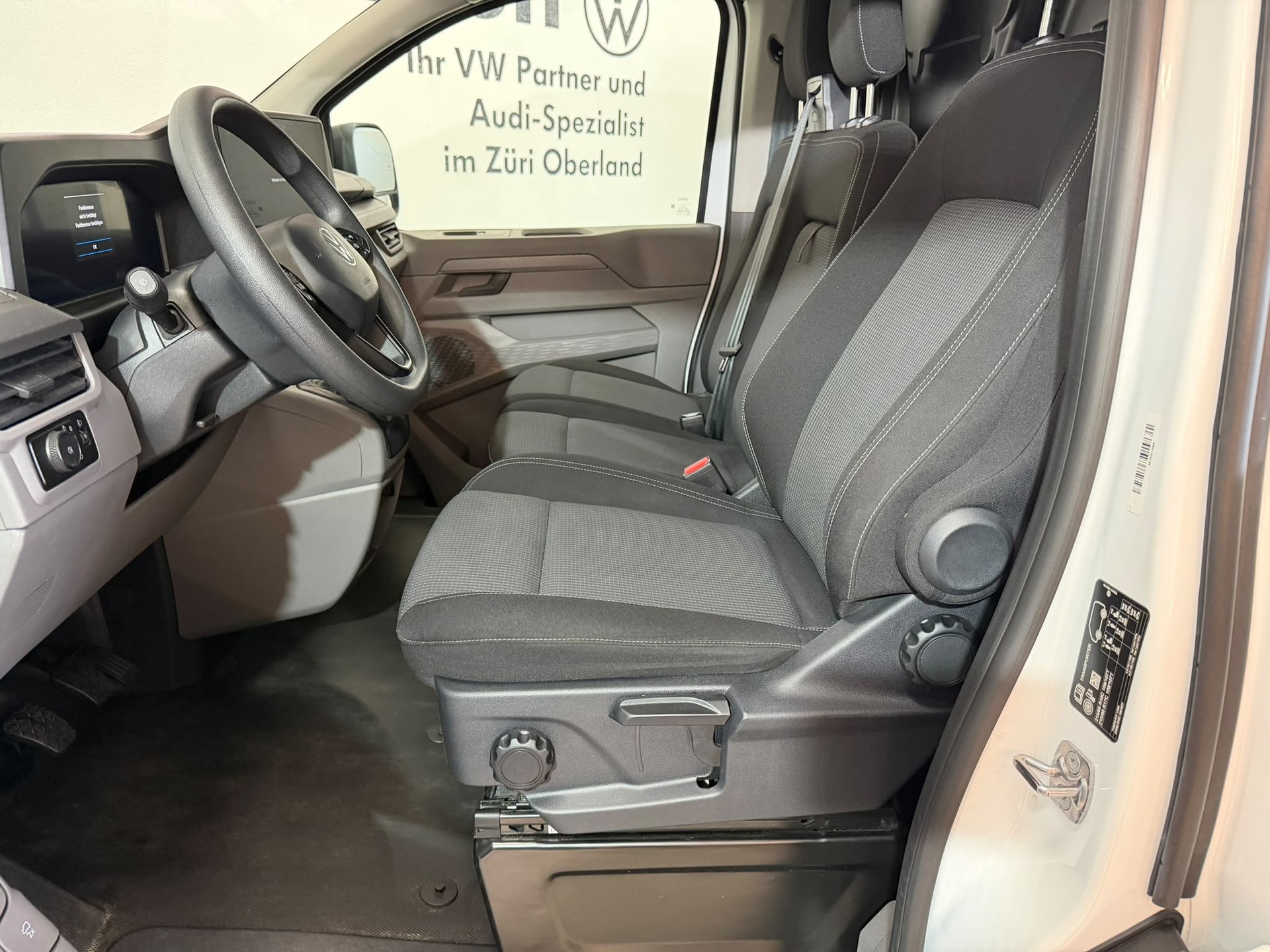 VW Transporter 2.0 TDI Lang-image-7