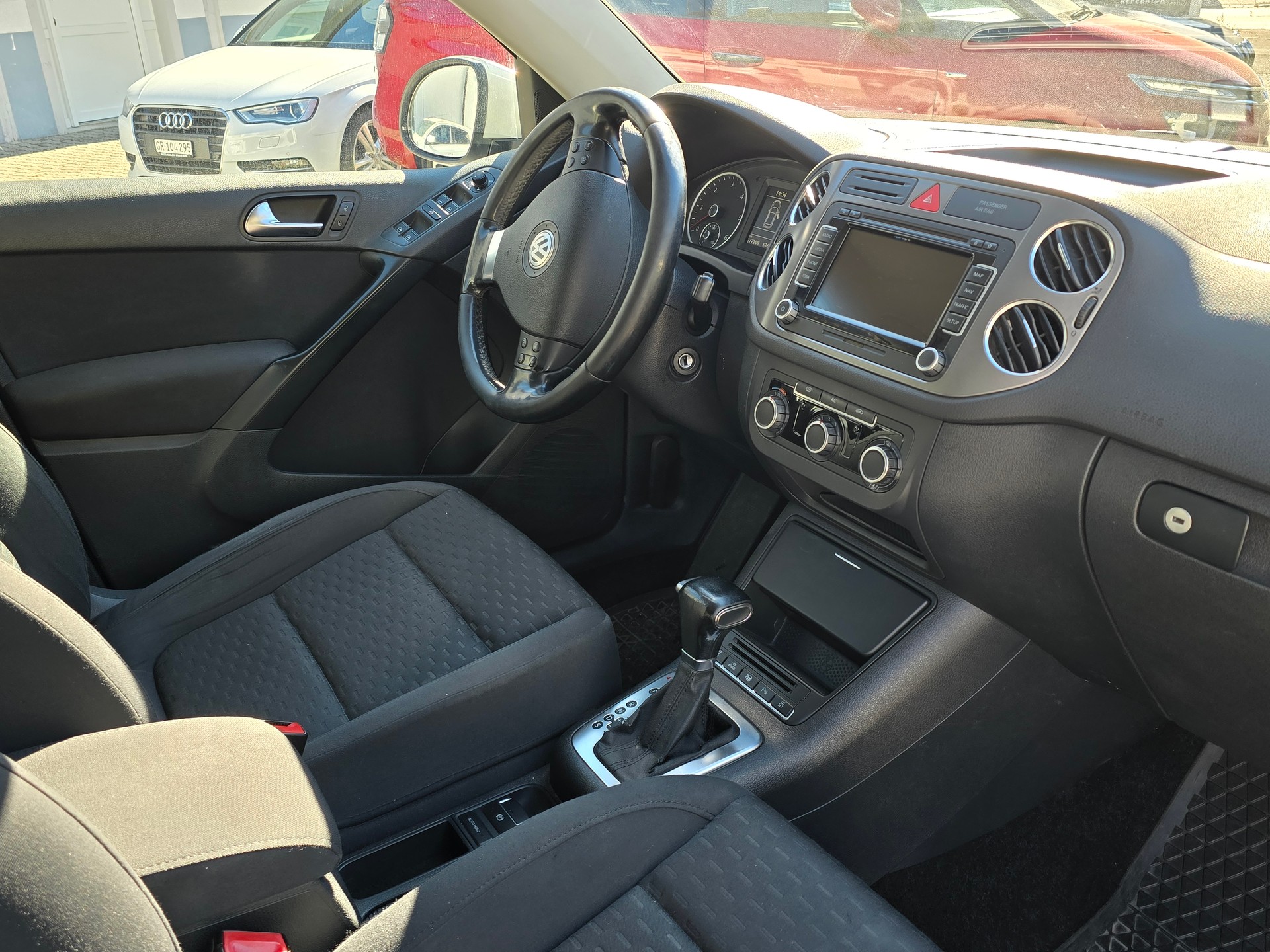 VW Tiguan 2.0 TDI Track&Field Tiptronic-image-9
