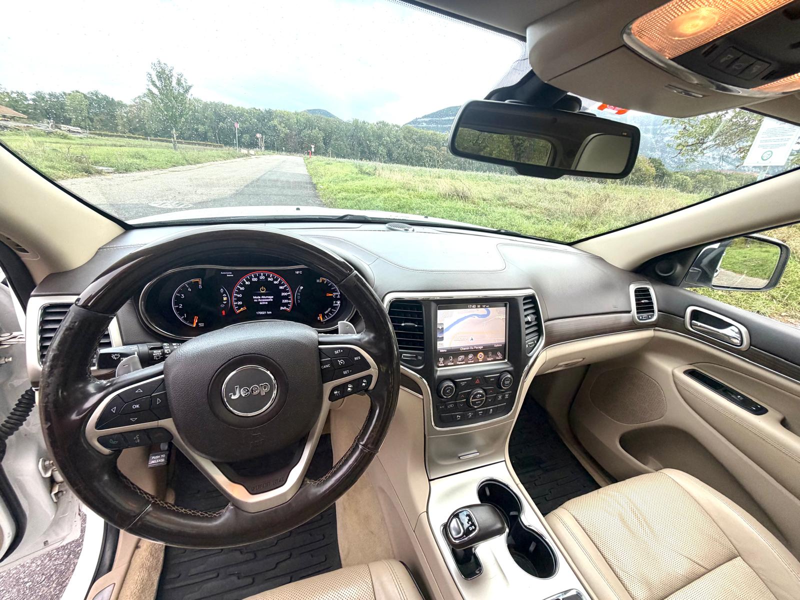 JEEP 3.0 CRD 250 Overland-image-7