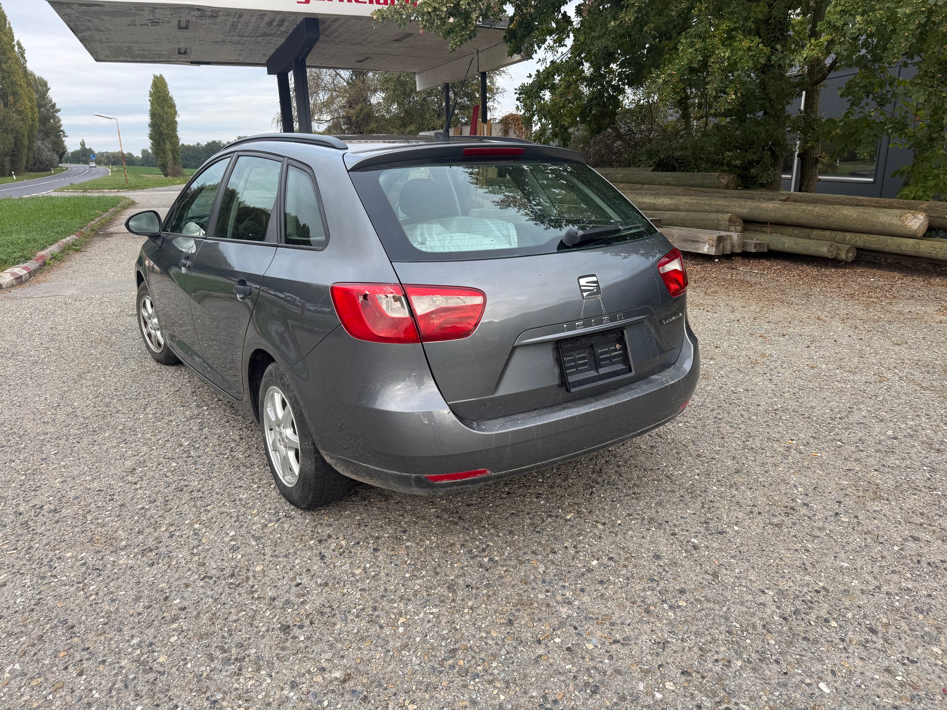 SEAT Leon ST 1.2 TSI Entry-image-4