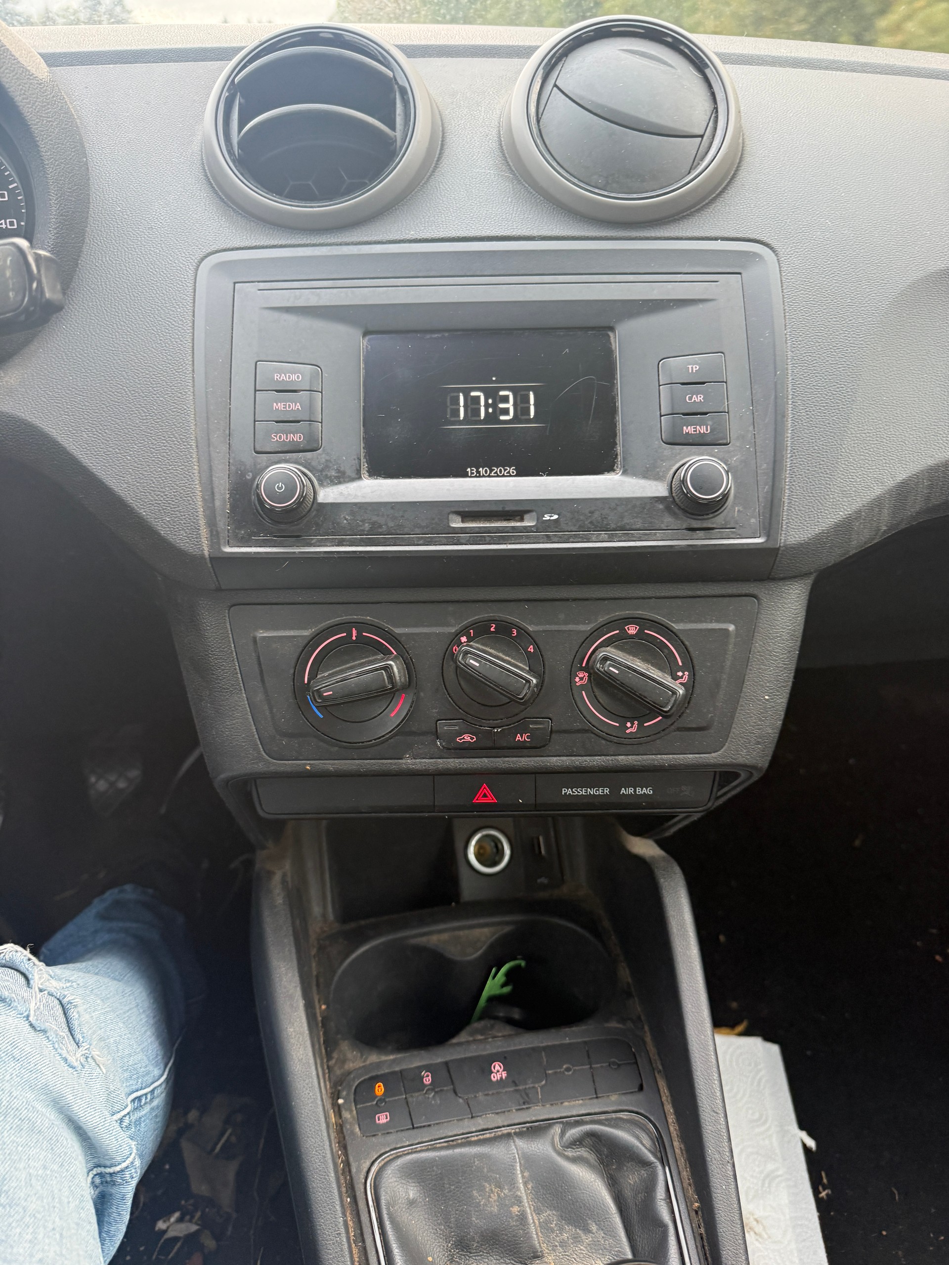 SEAT Leon ST 1.2 TSI Entry-image-9