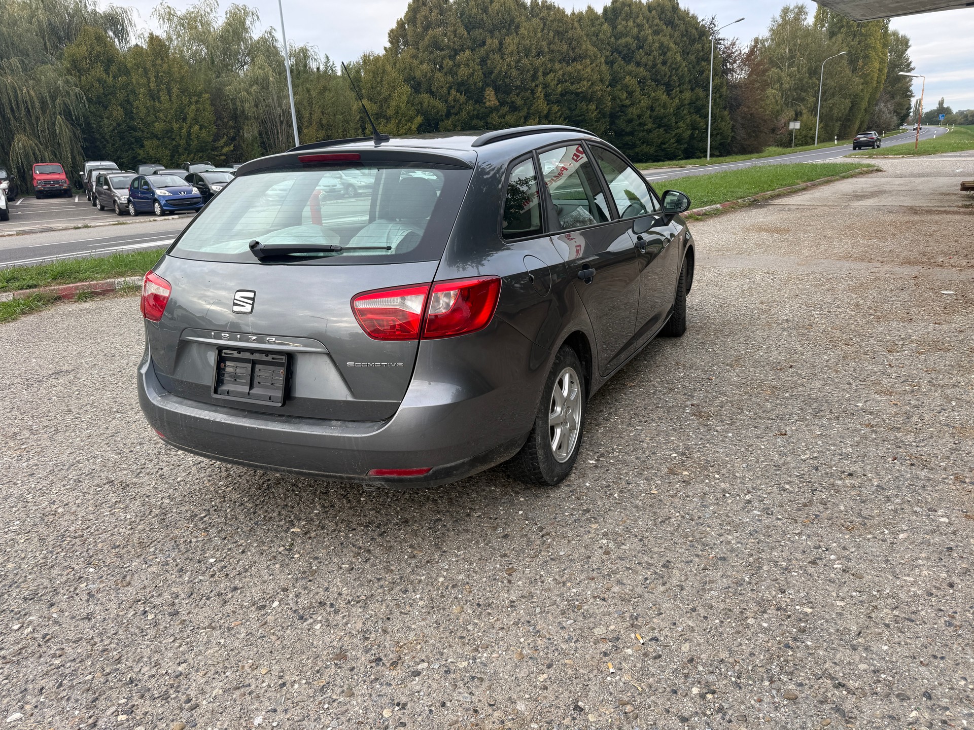 SEAT Leon ST 1.2 TSI Entry-image-5