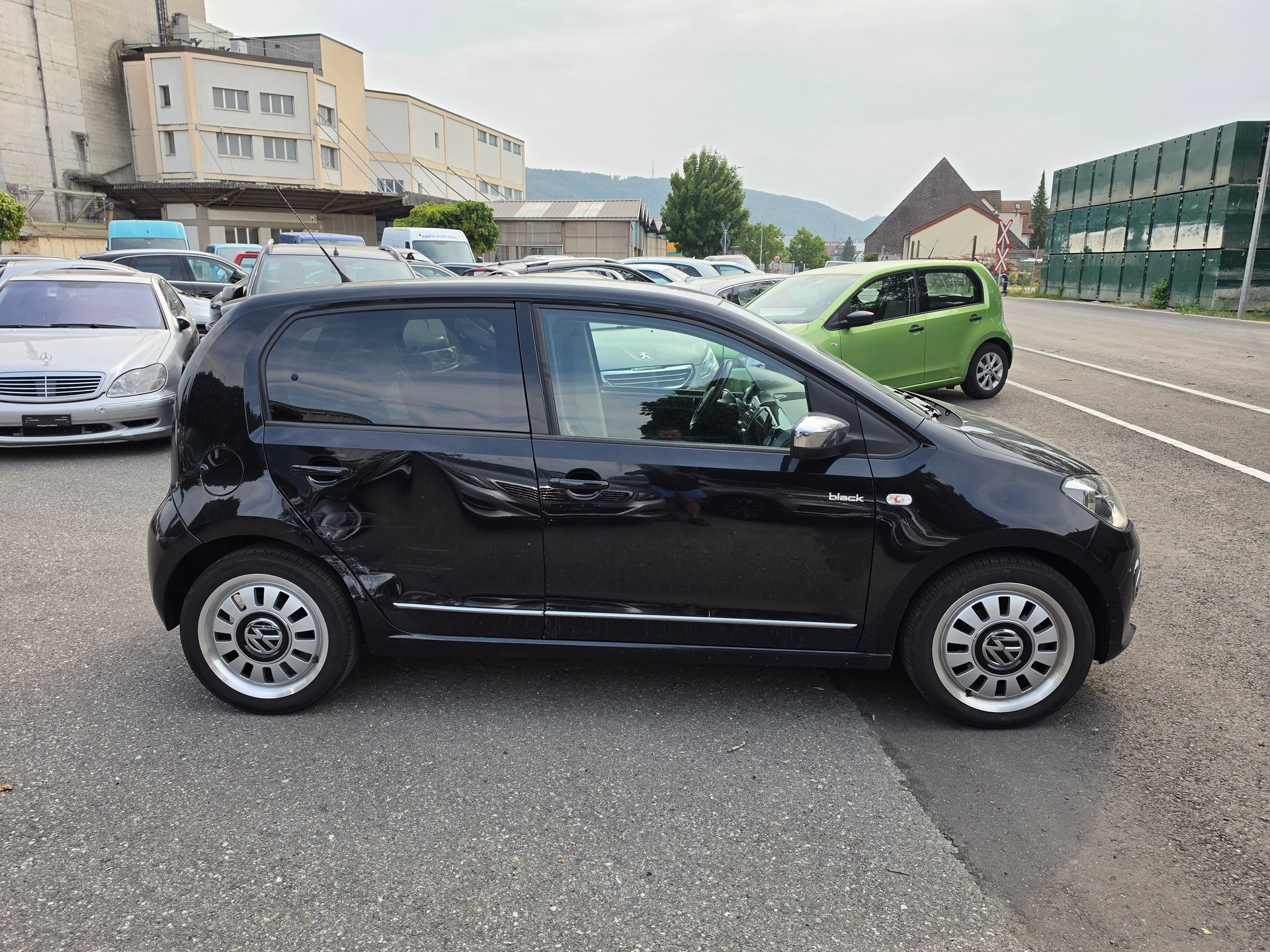 VW Up 1.0 BMT black up-image-5